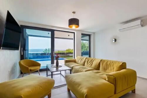 Villa THREE UNITS 27571-A1