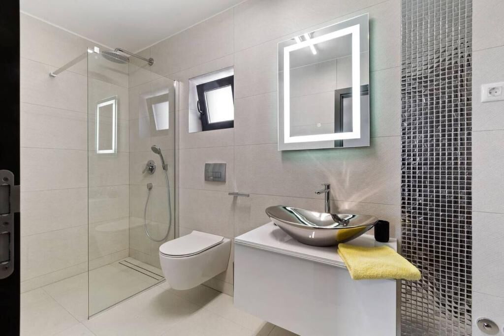 Villa THREE UNITS 27571-A3