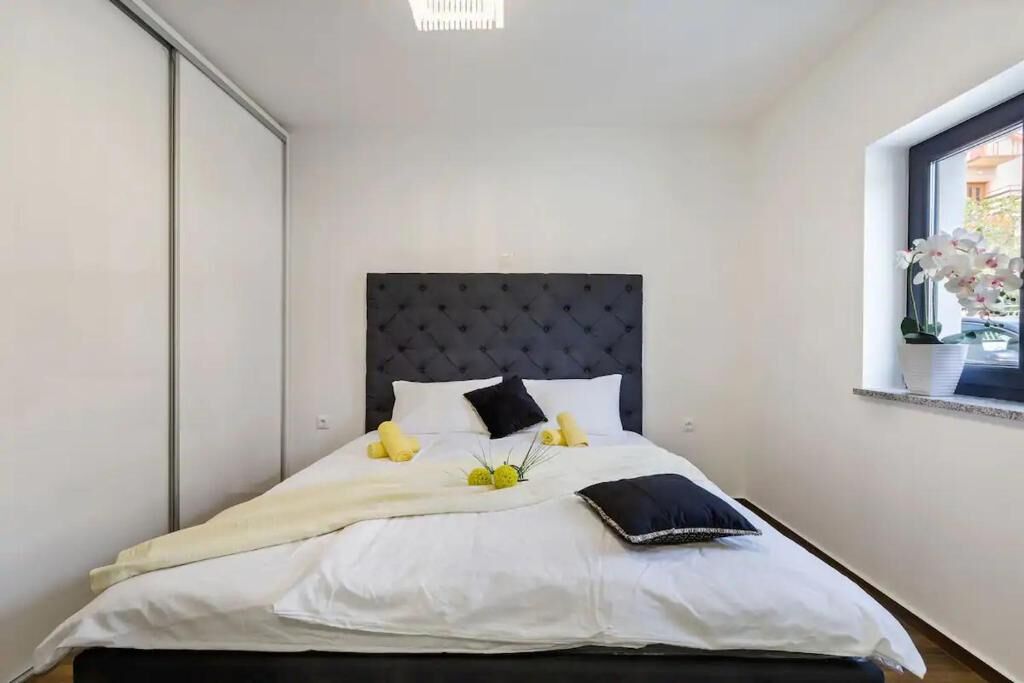 Villa THREE UNITS 27571-A2