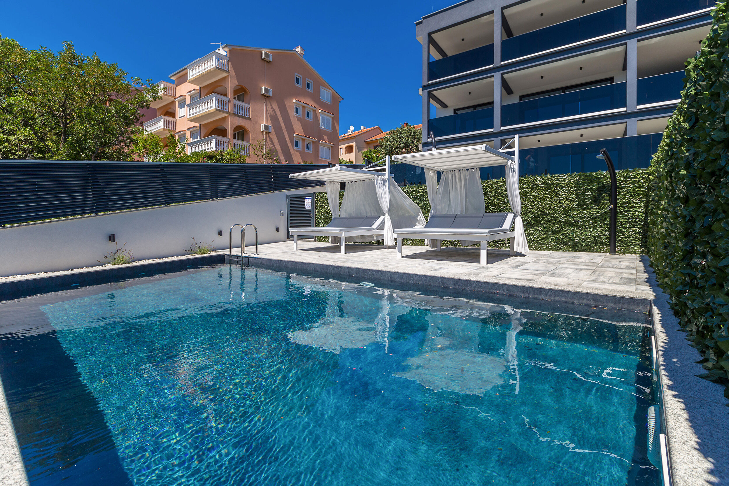Villa THREE UNITS 27571-A3