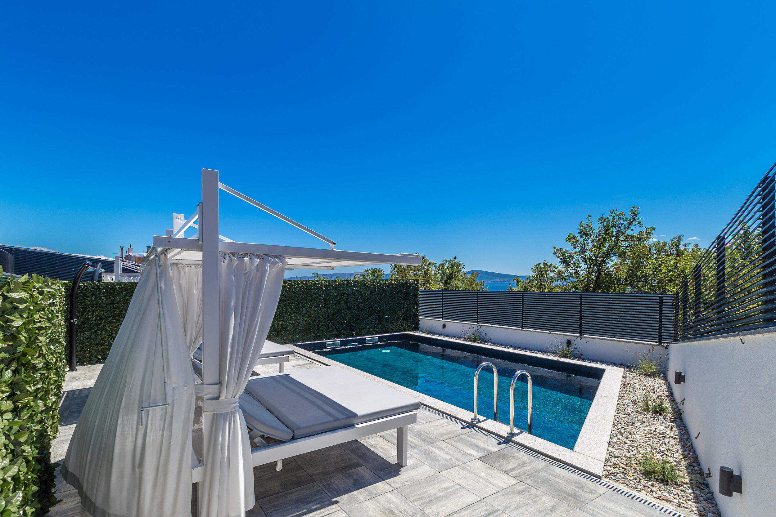 Villa THREE UNITS 27571-A3