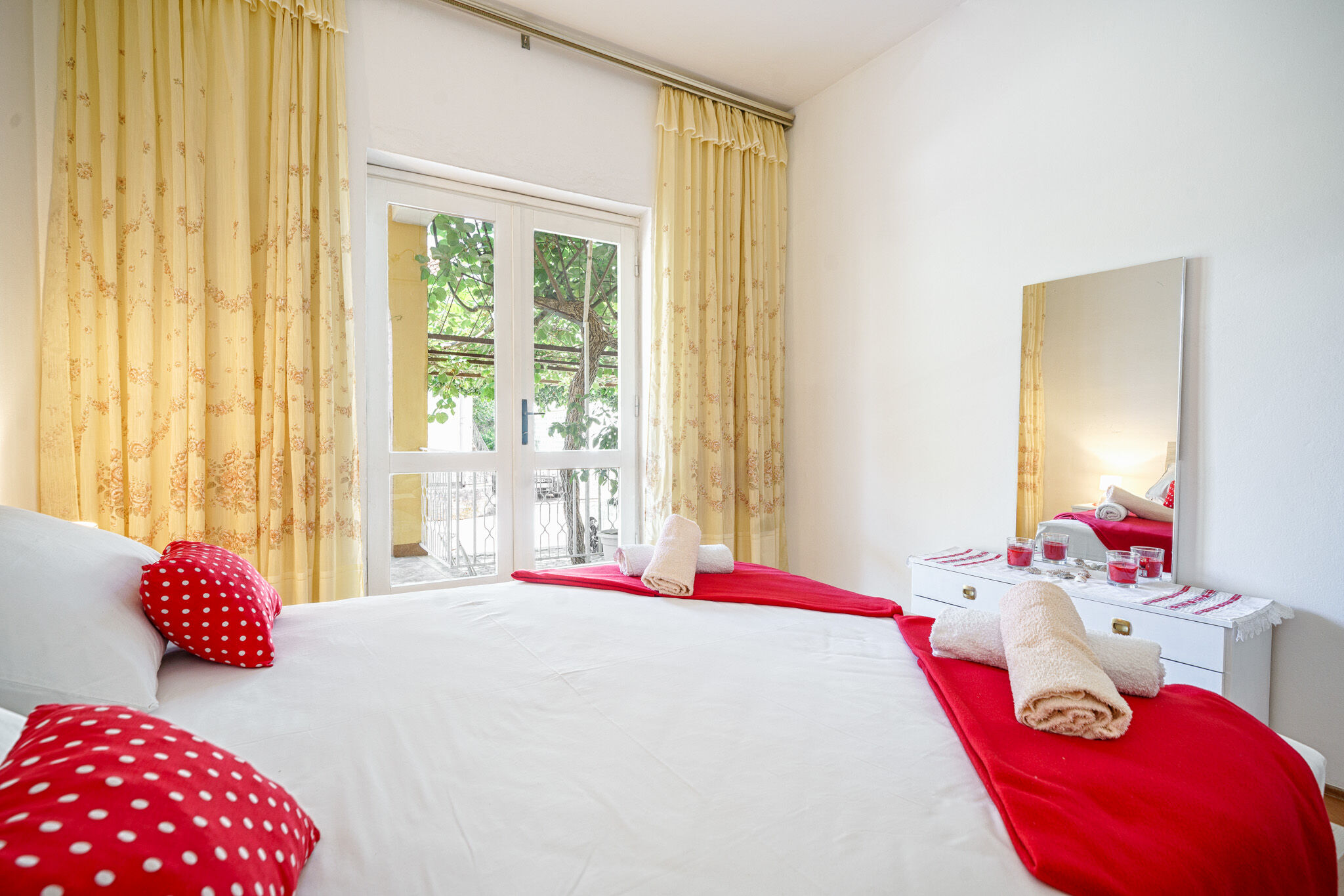 Apartments Ivka 82101-A1