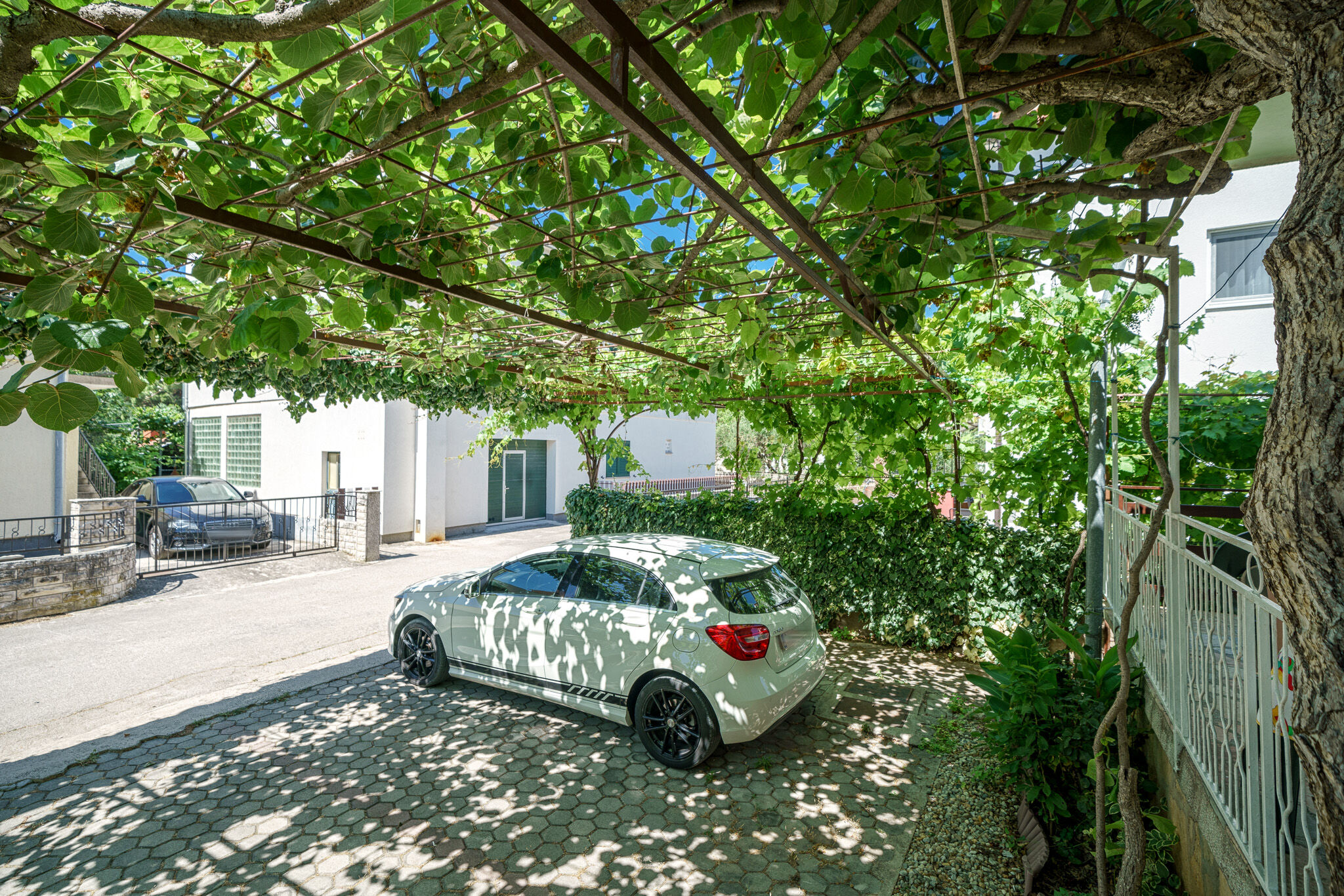 Apartments Ivka 82101-A1