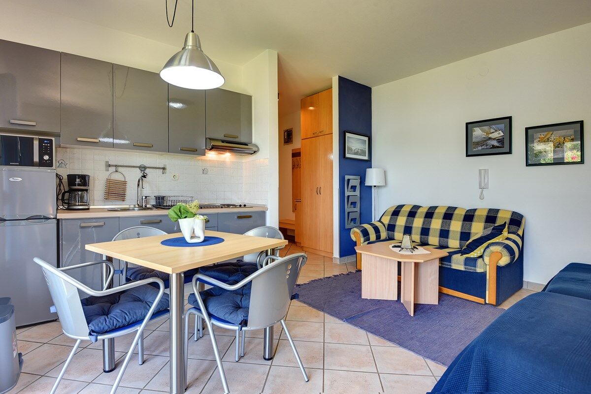 Apartments Brajdine 16811-A4