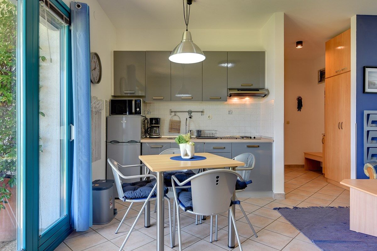 Apartments Brajdine 16811-A4