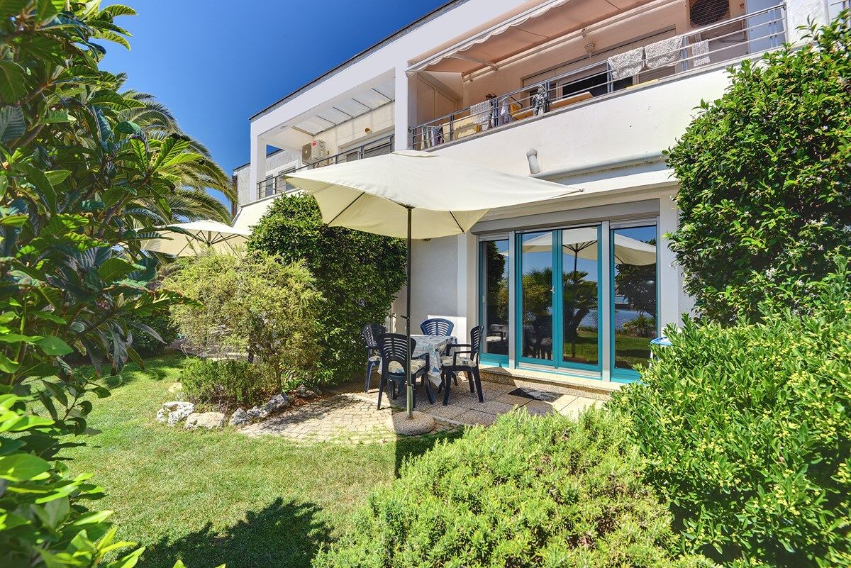 Apartments Brajdine 16811-A2