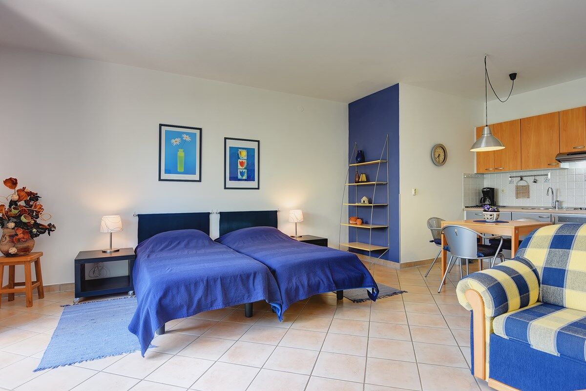 Apartments Brajdine 16811-A2