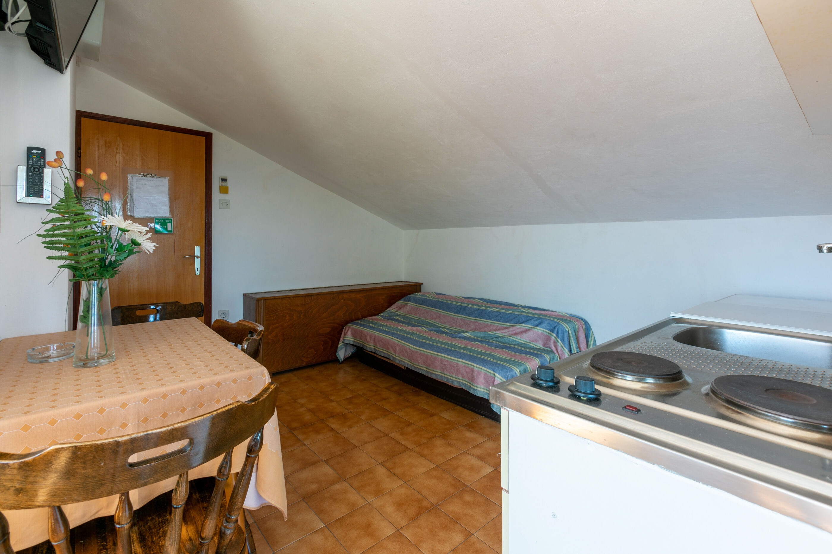 Apartments Rozaria 66691-A8
