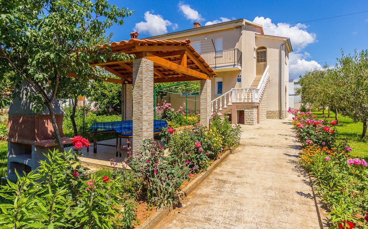 Casa Korpar 16056-A1