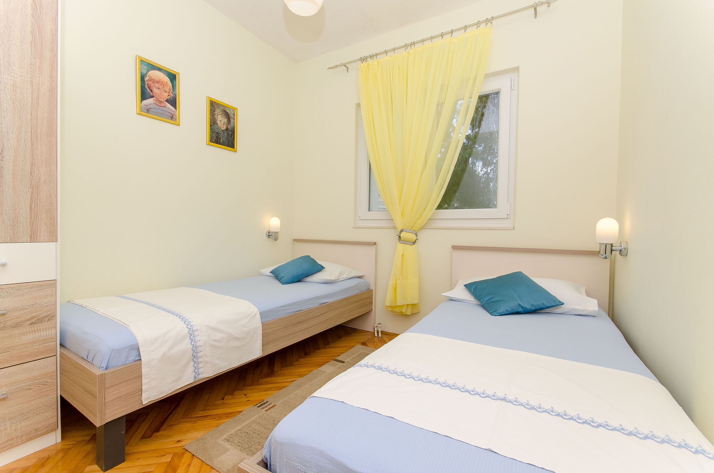 Apartments Jerko 34931-A1