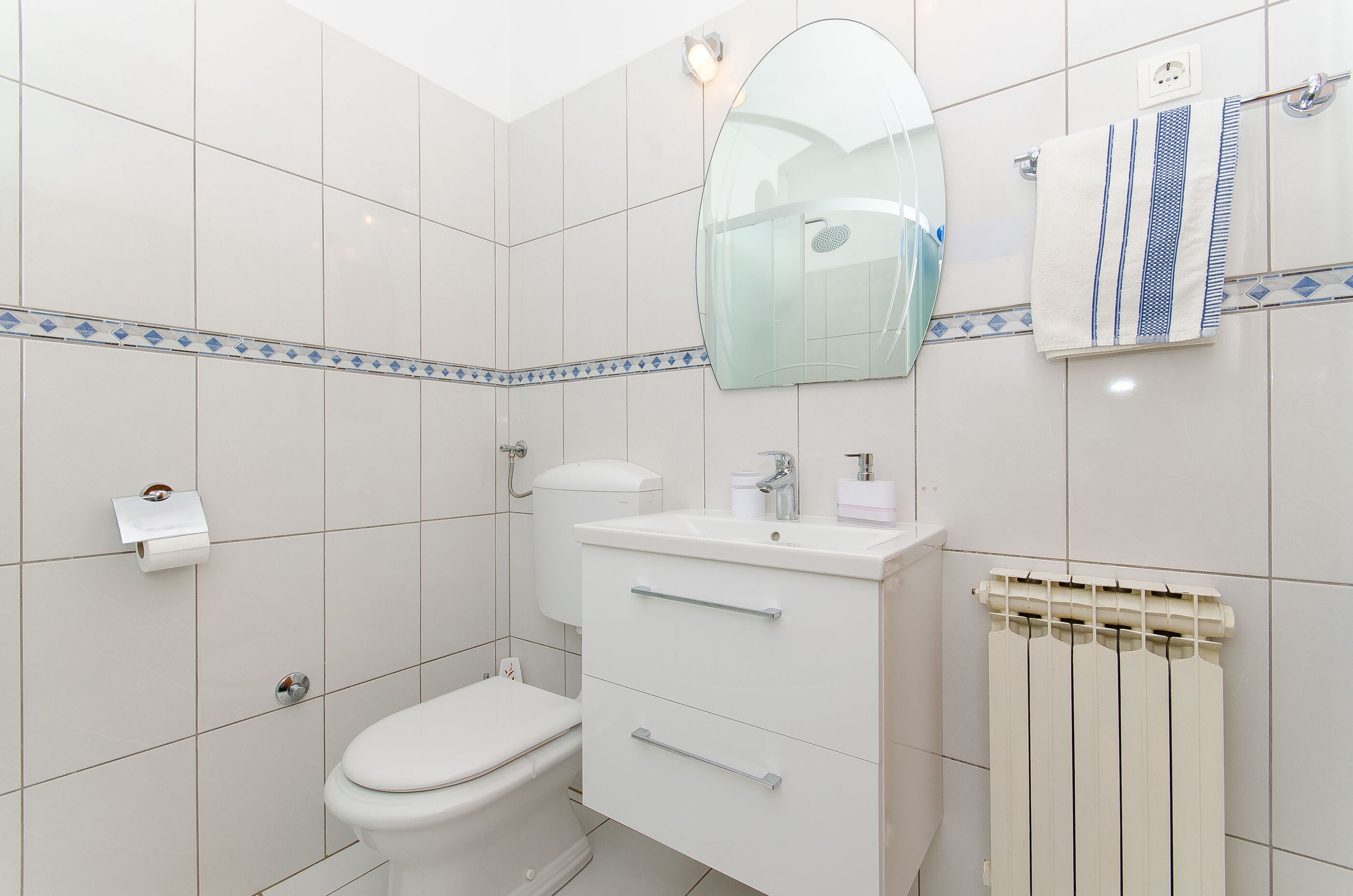 Apartments Jerko 34931-A1
