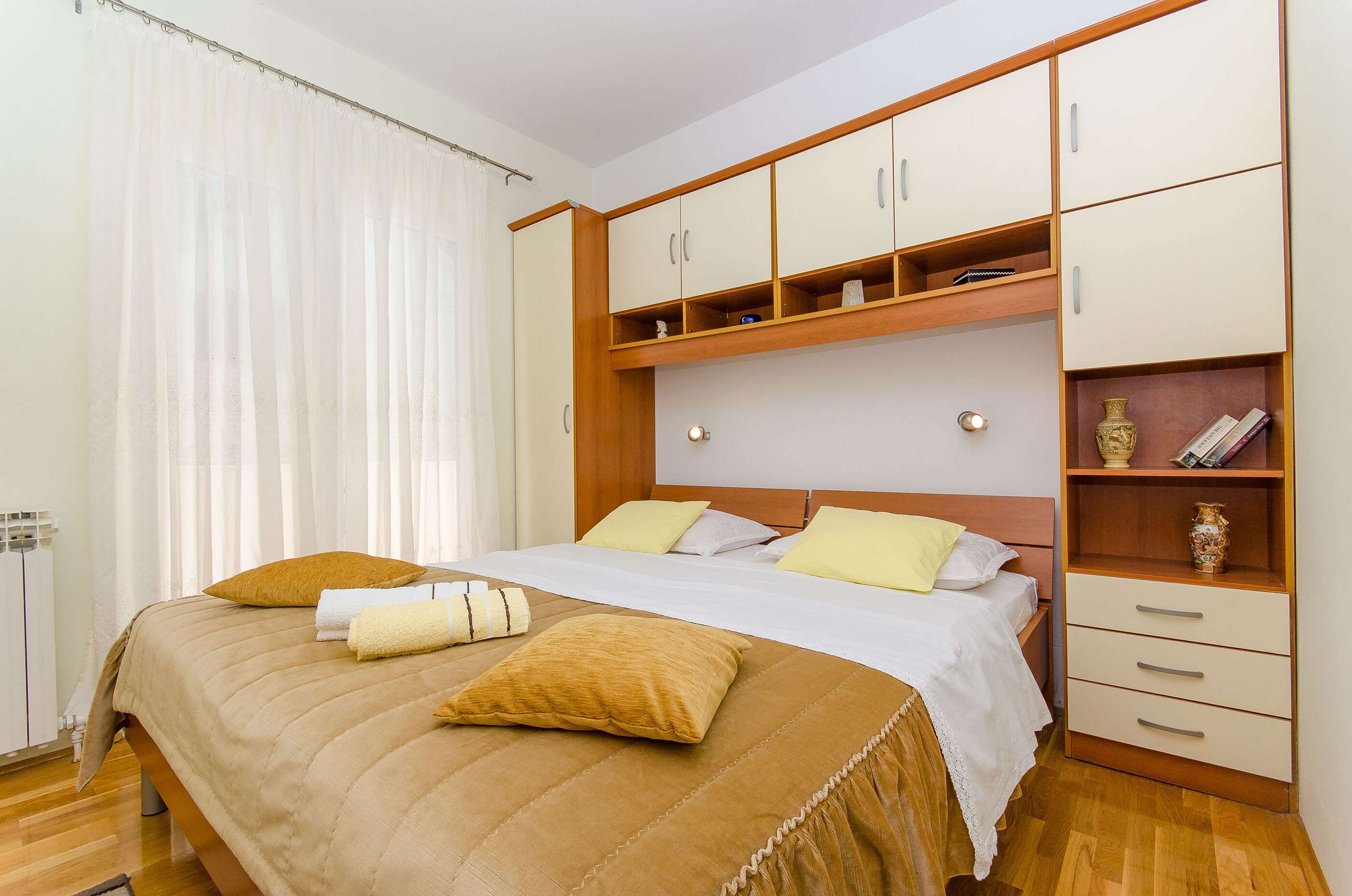 Apartments Jerko 34931-A1