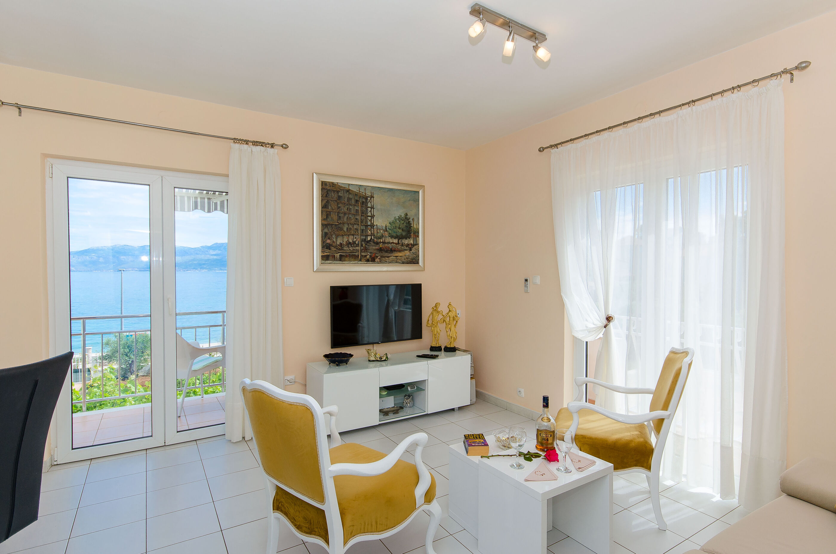 Apartments Jerko 34931-A1