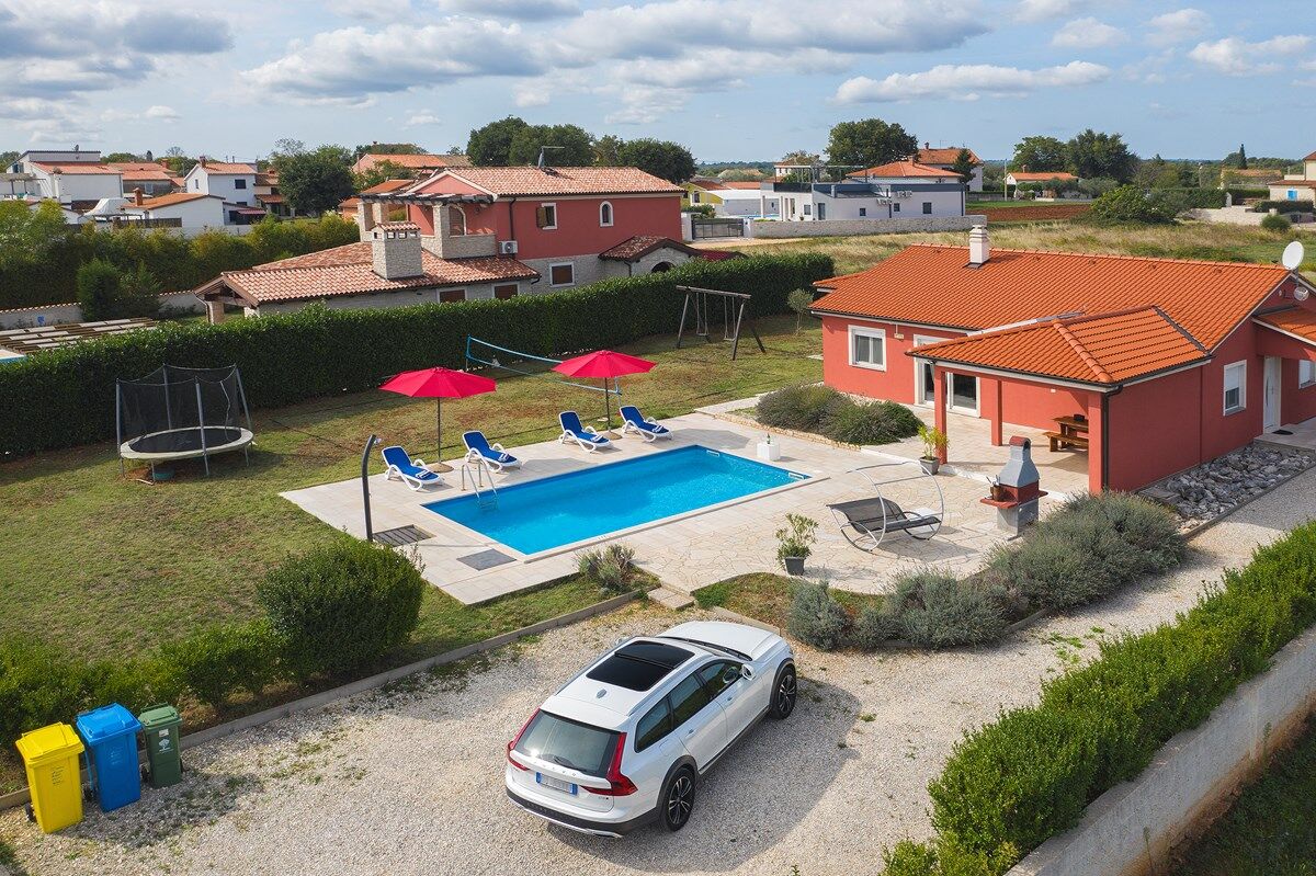 Villa Kata 73534-K1