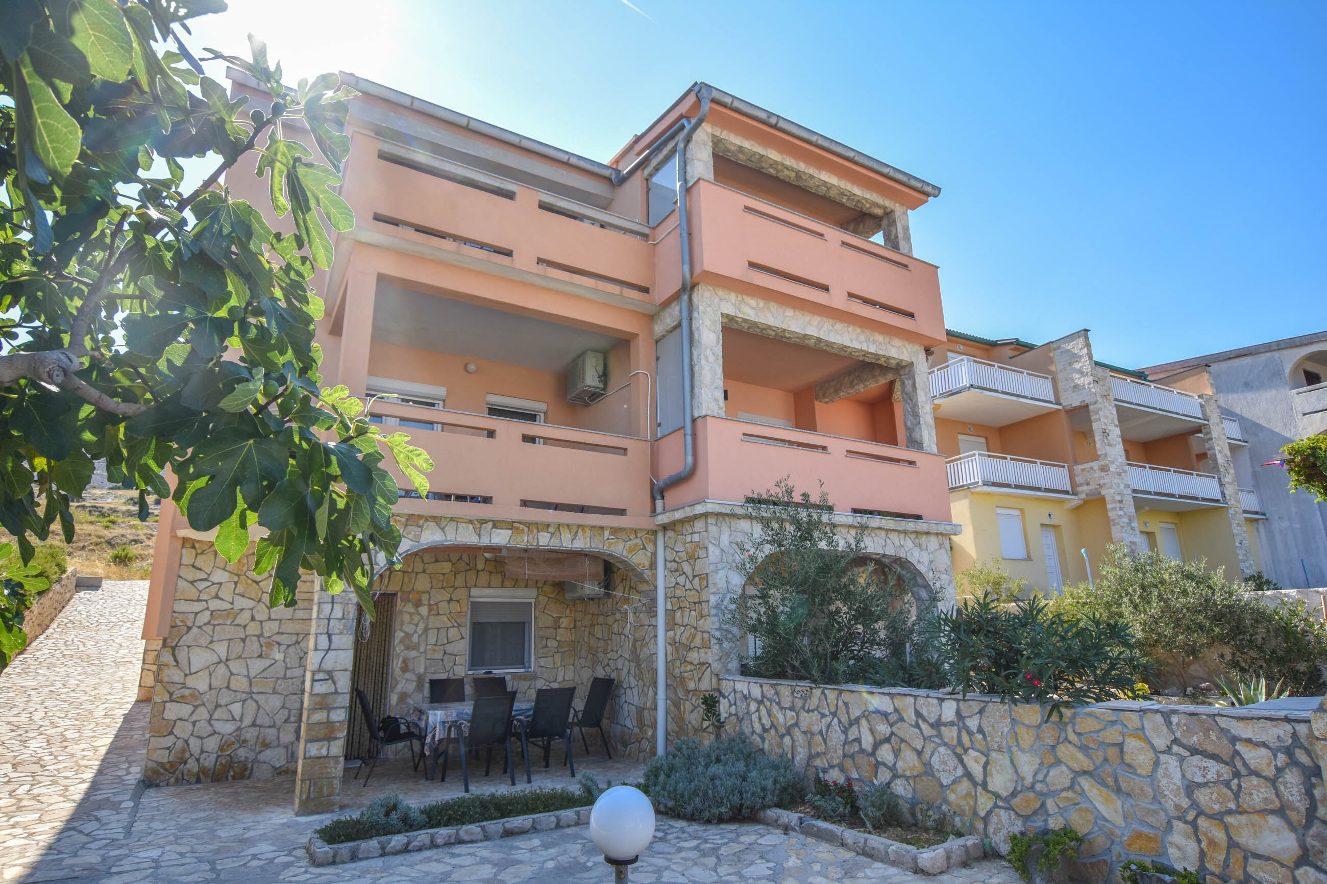Apartments Clair 82791-A1