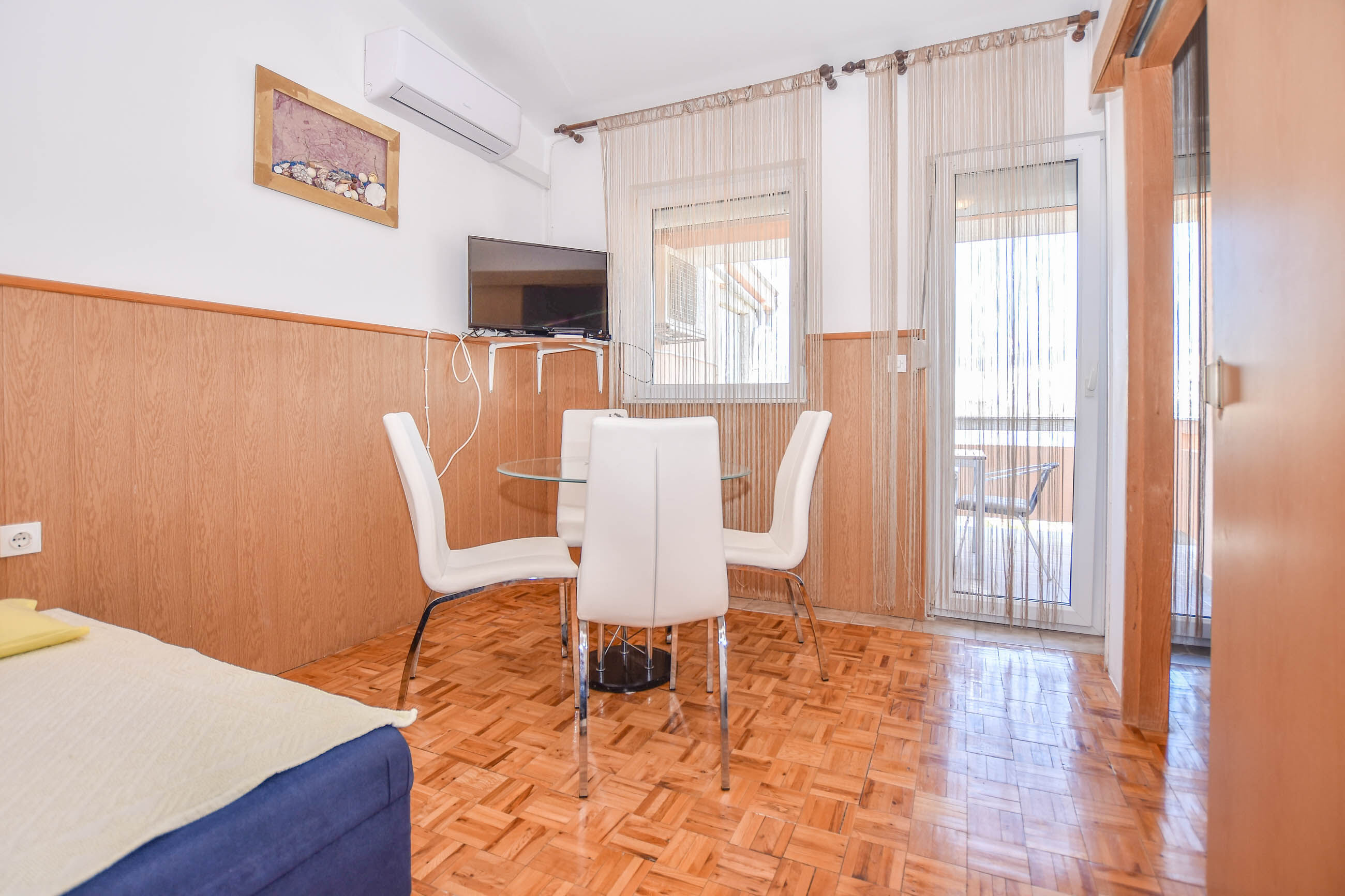 Apartments Clair 82791-A1