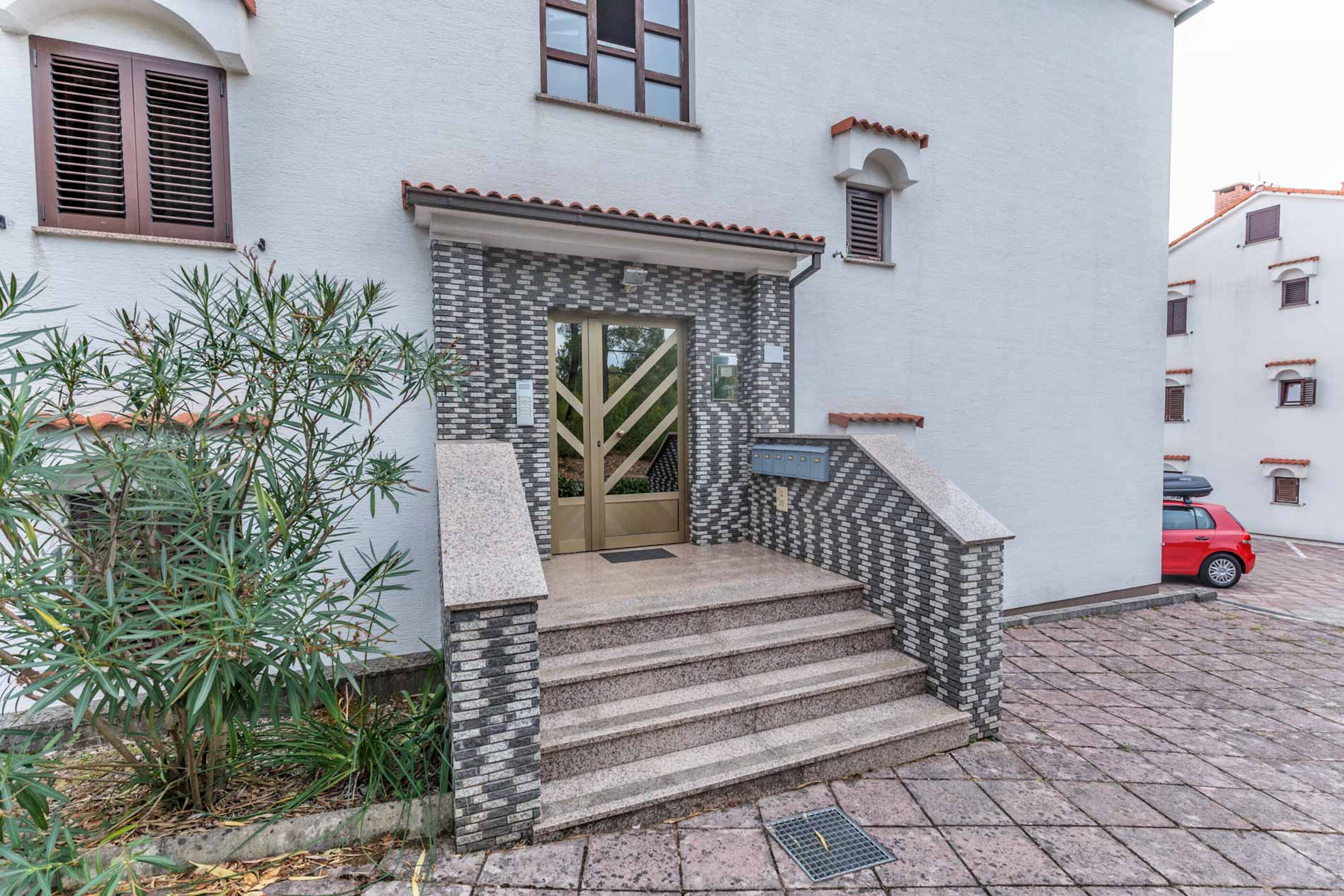 Apartment Diracca 81201-A1