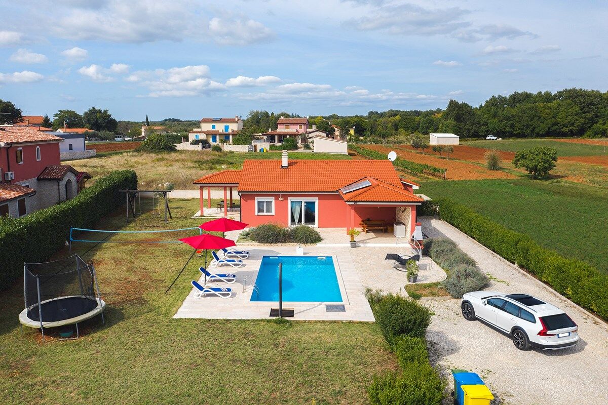 Villa Kata 73534-K1