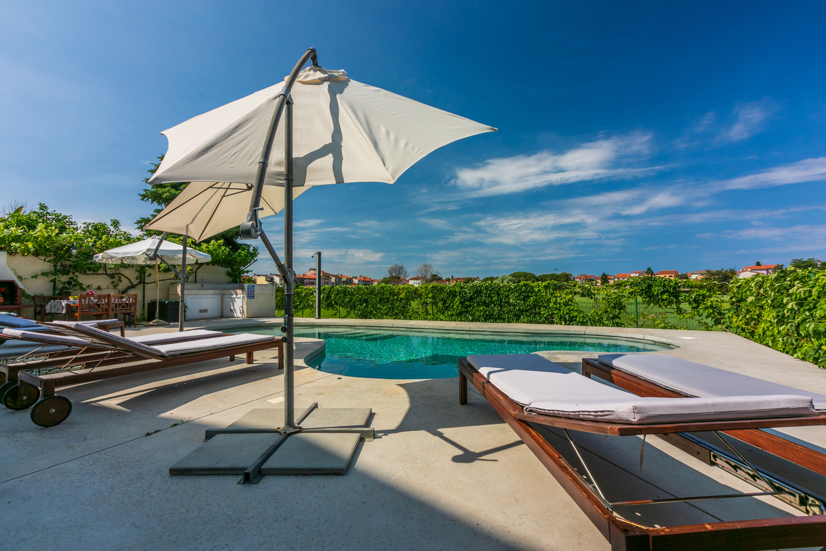 Apartments Pool 77131-A1