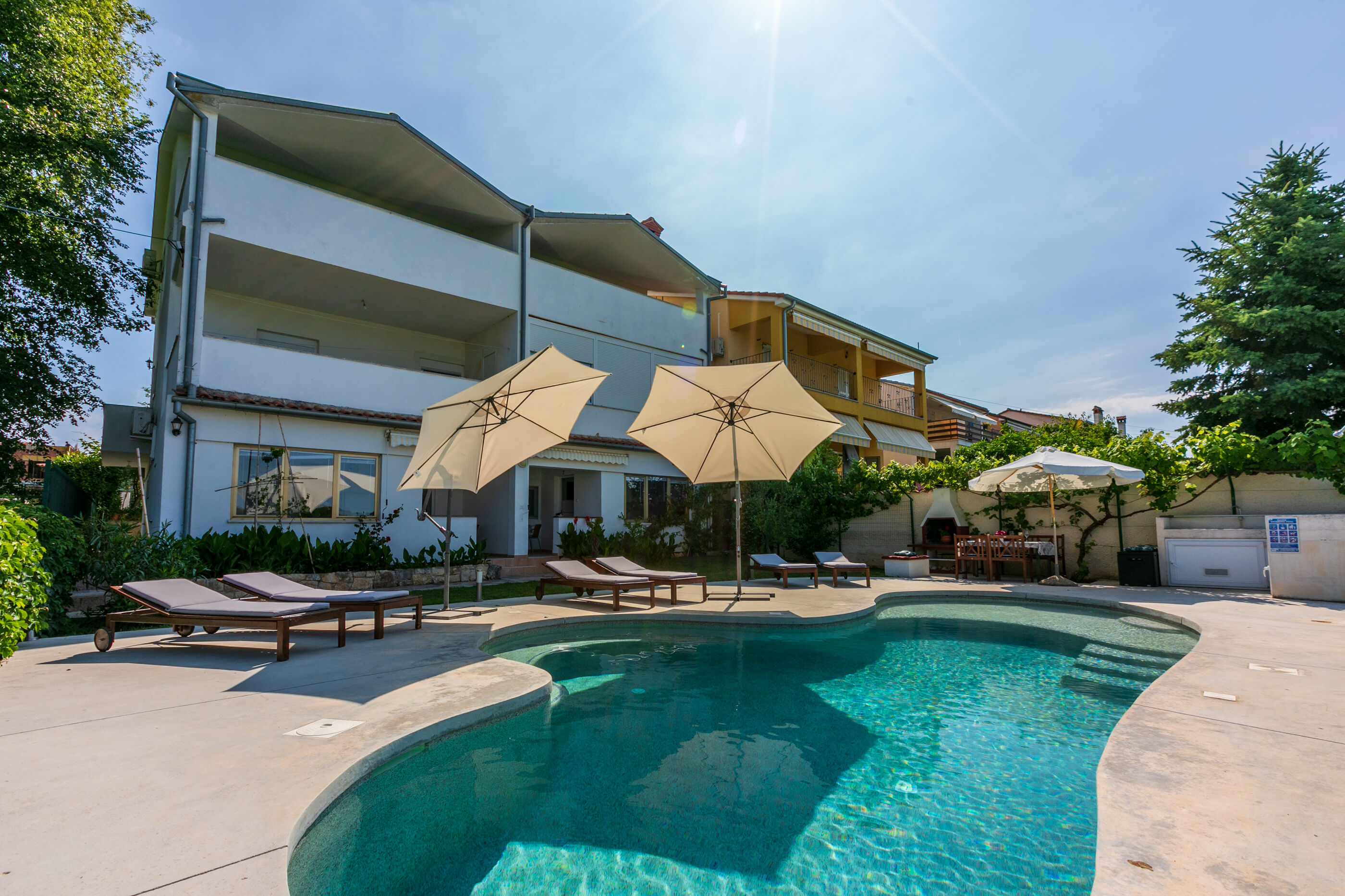 Apartments Pool 77131-A1
