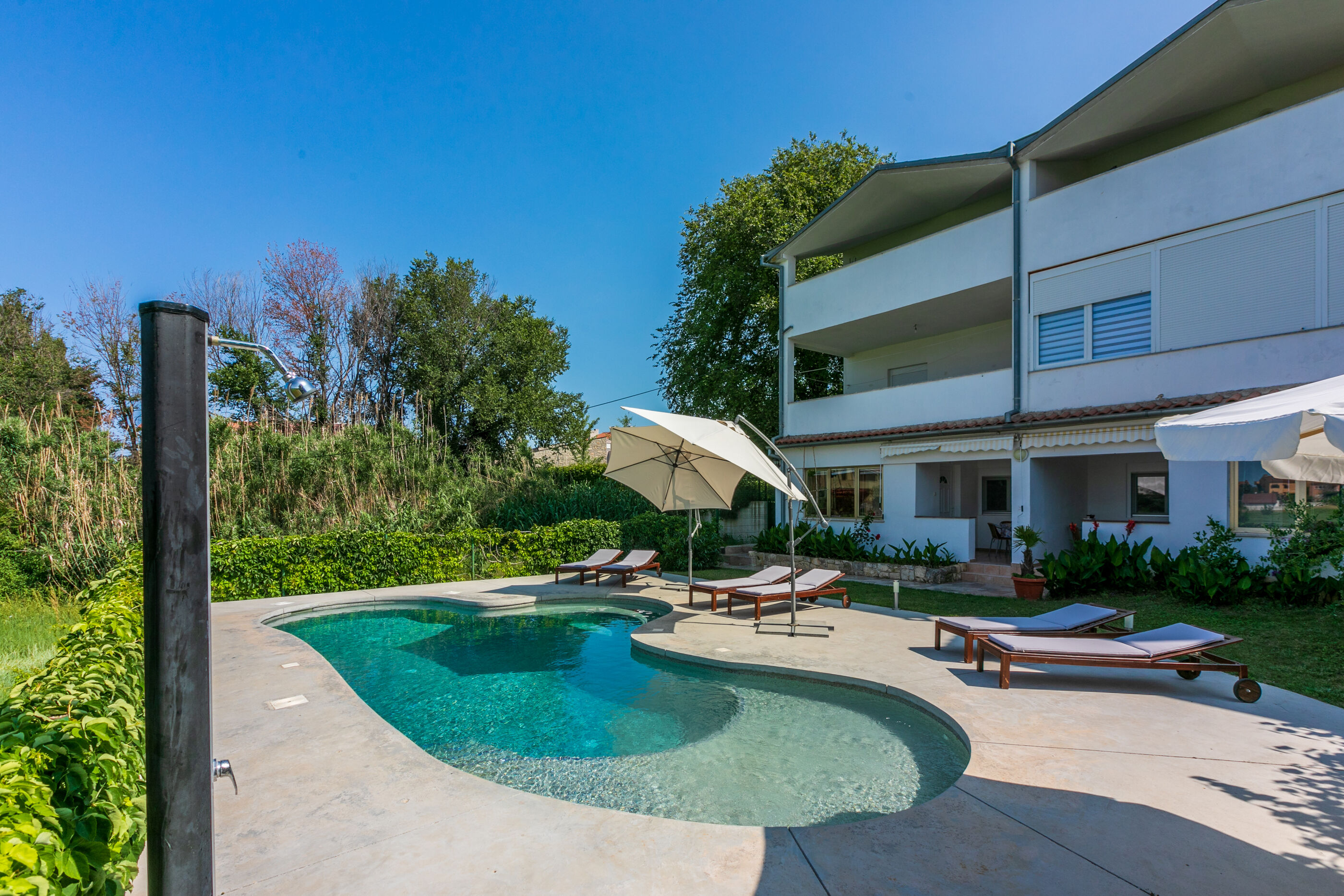Apartments Pool 77131-A1
