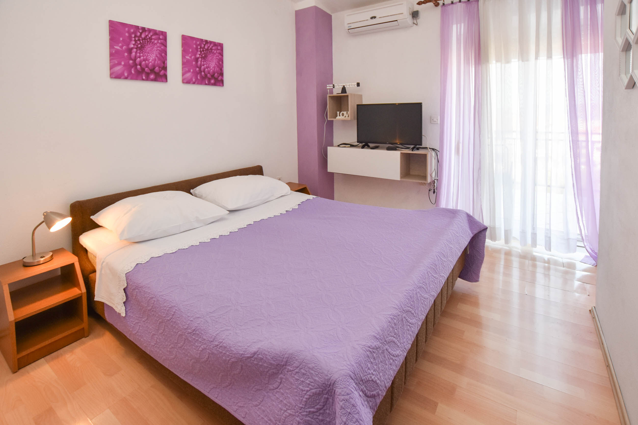Apartments Grapevines 14656-A1
