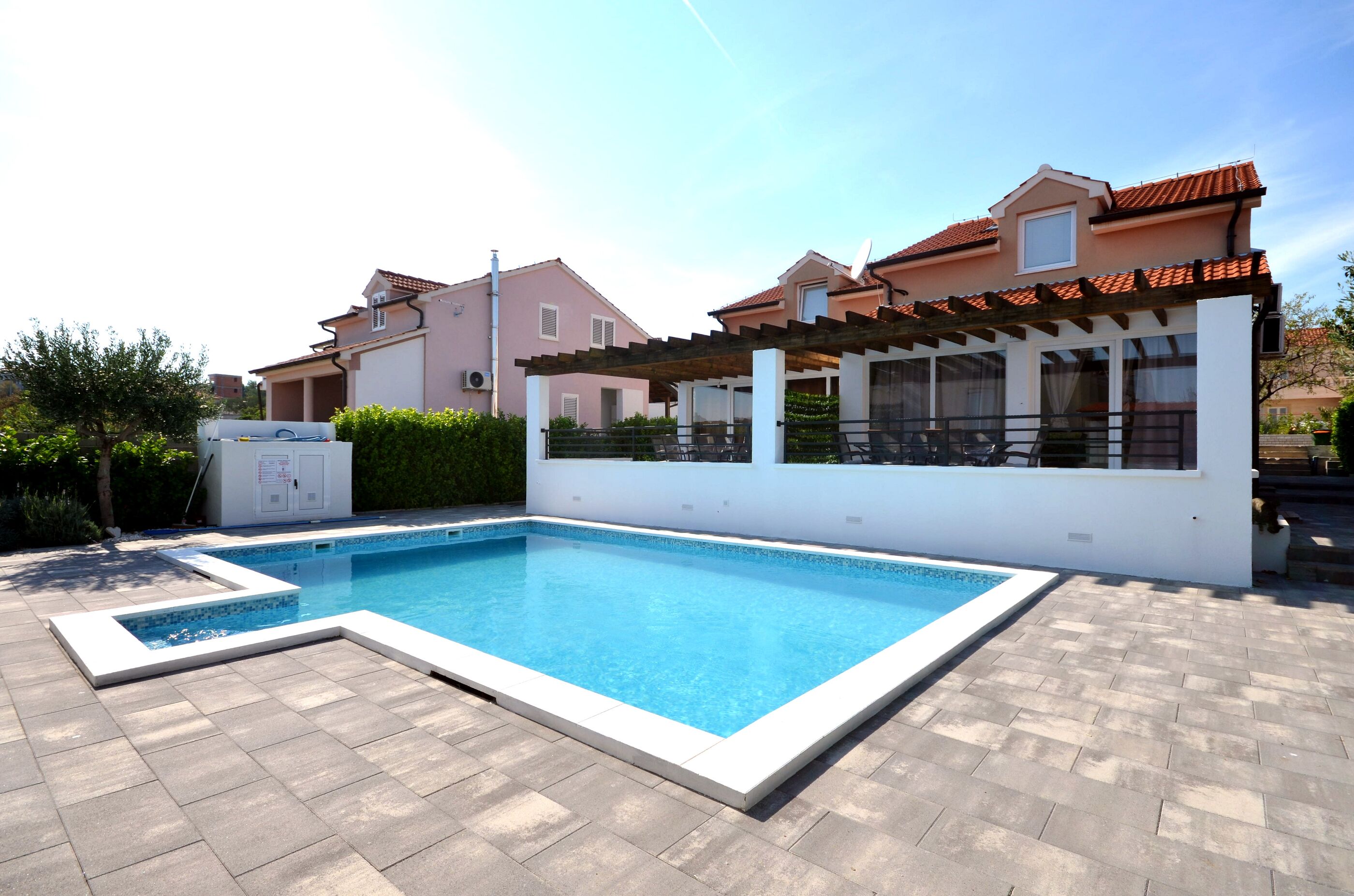 Apartments Luka i Toni 82281-A1