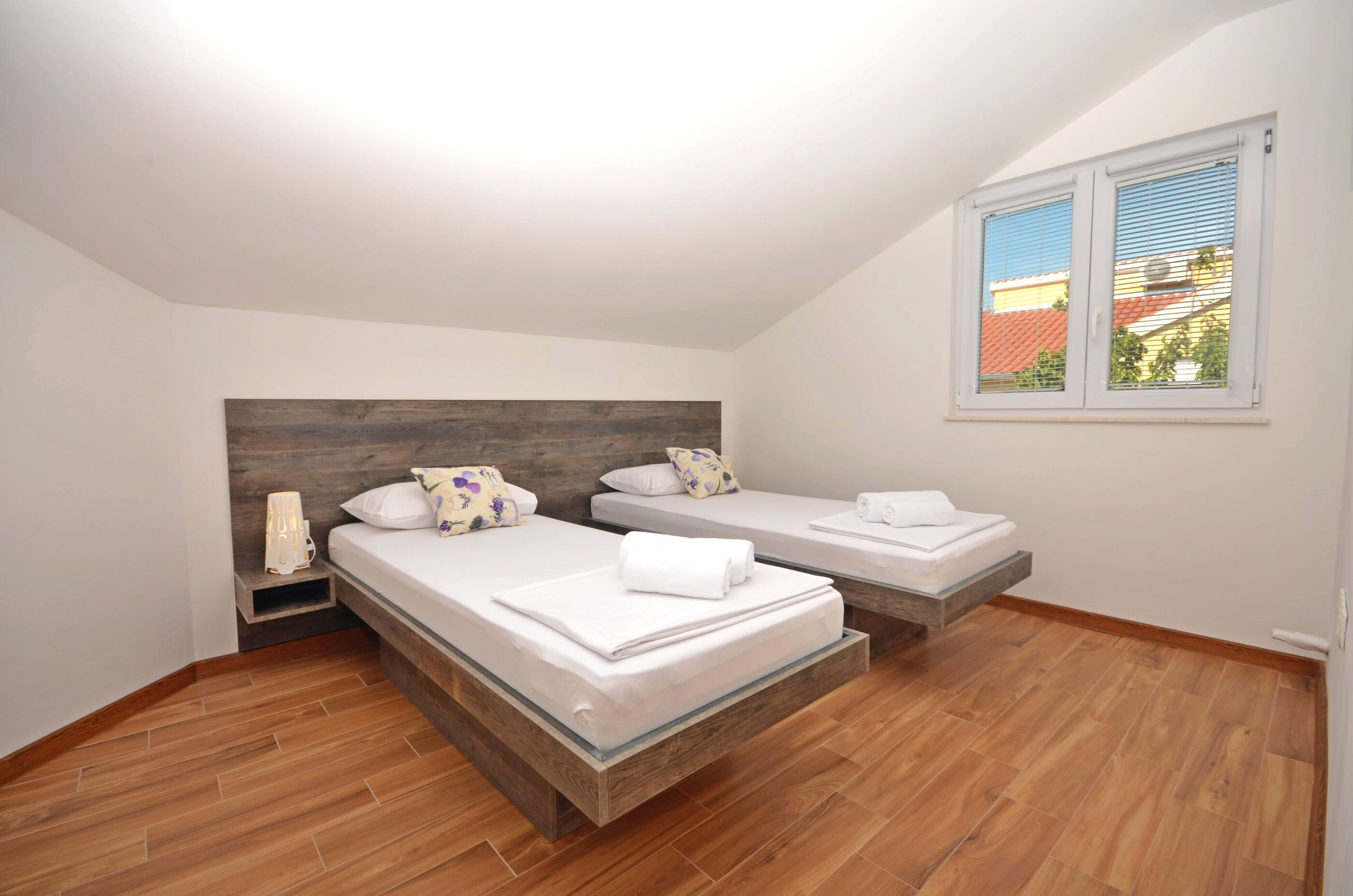 Apartments Luka i Toni 82281-A1