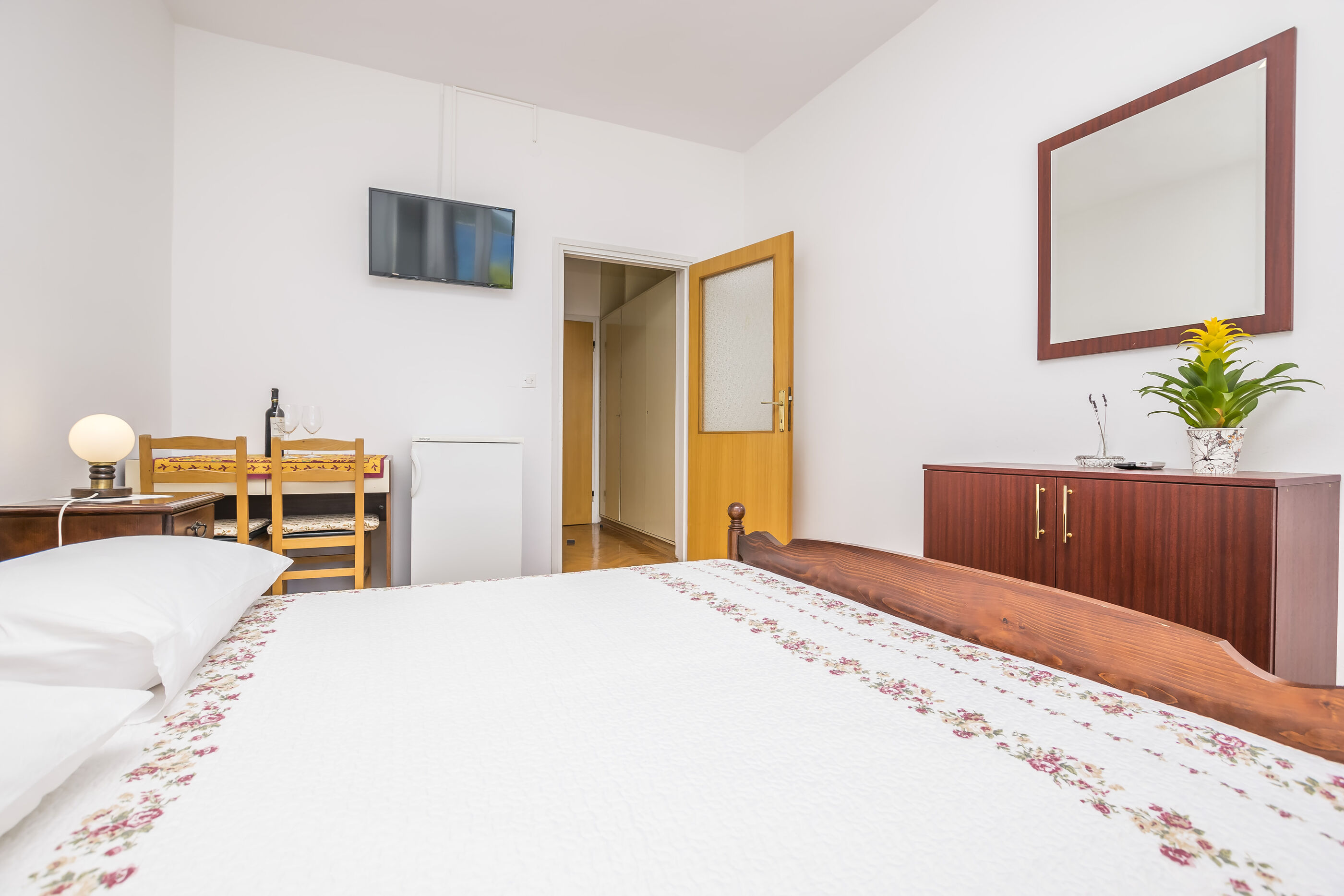 Apartment and Rooms Franka 79351-S1