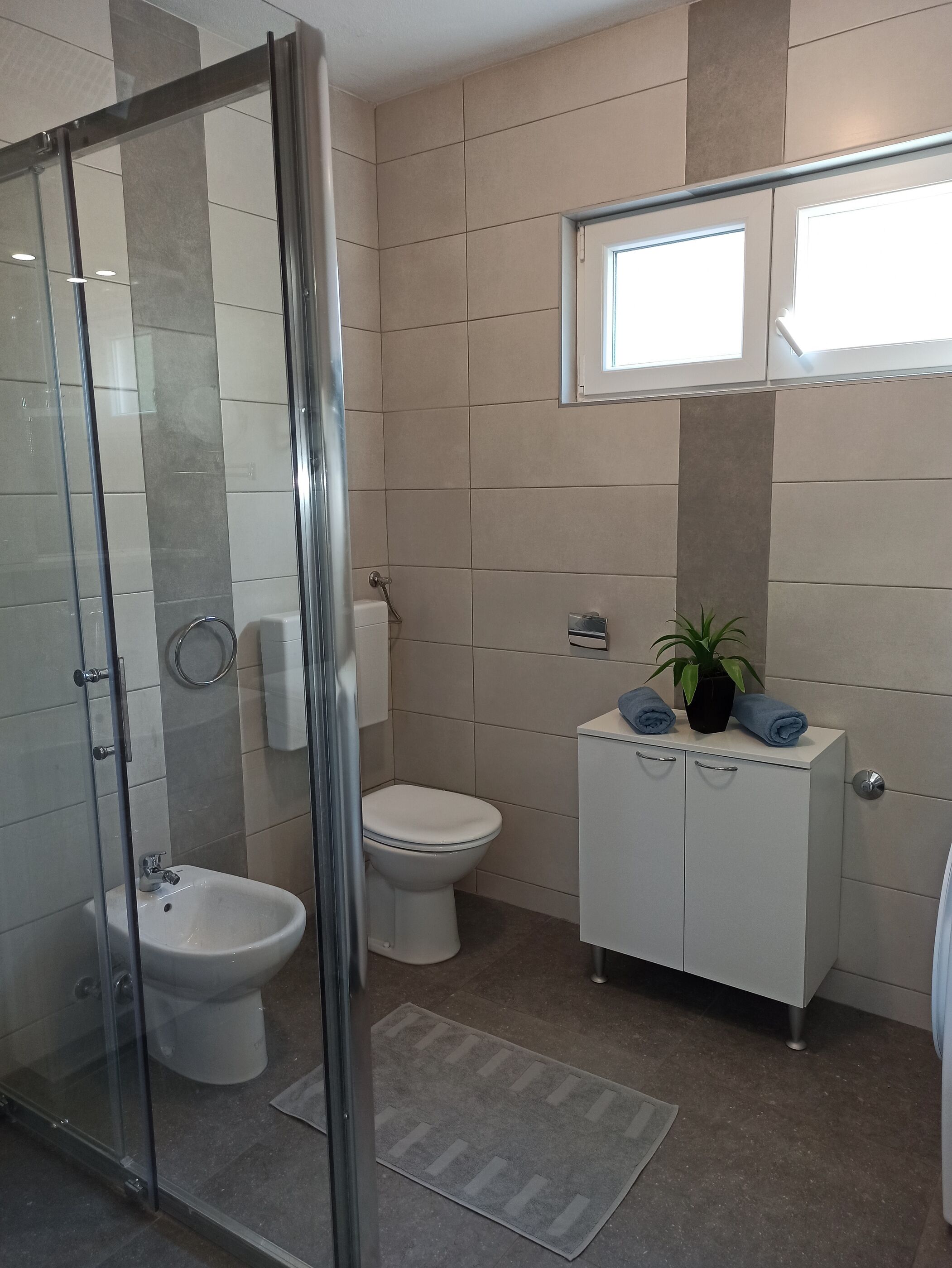Apartment Snjezana 72001-A1