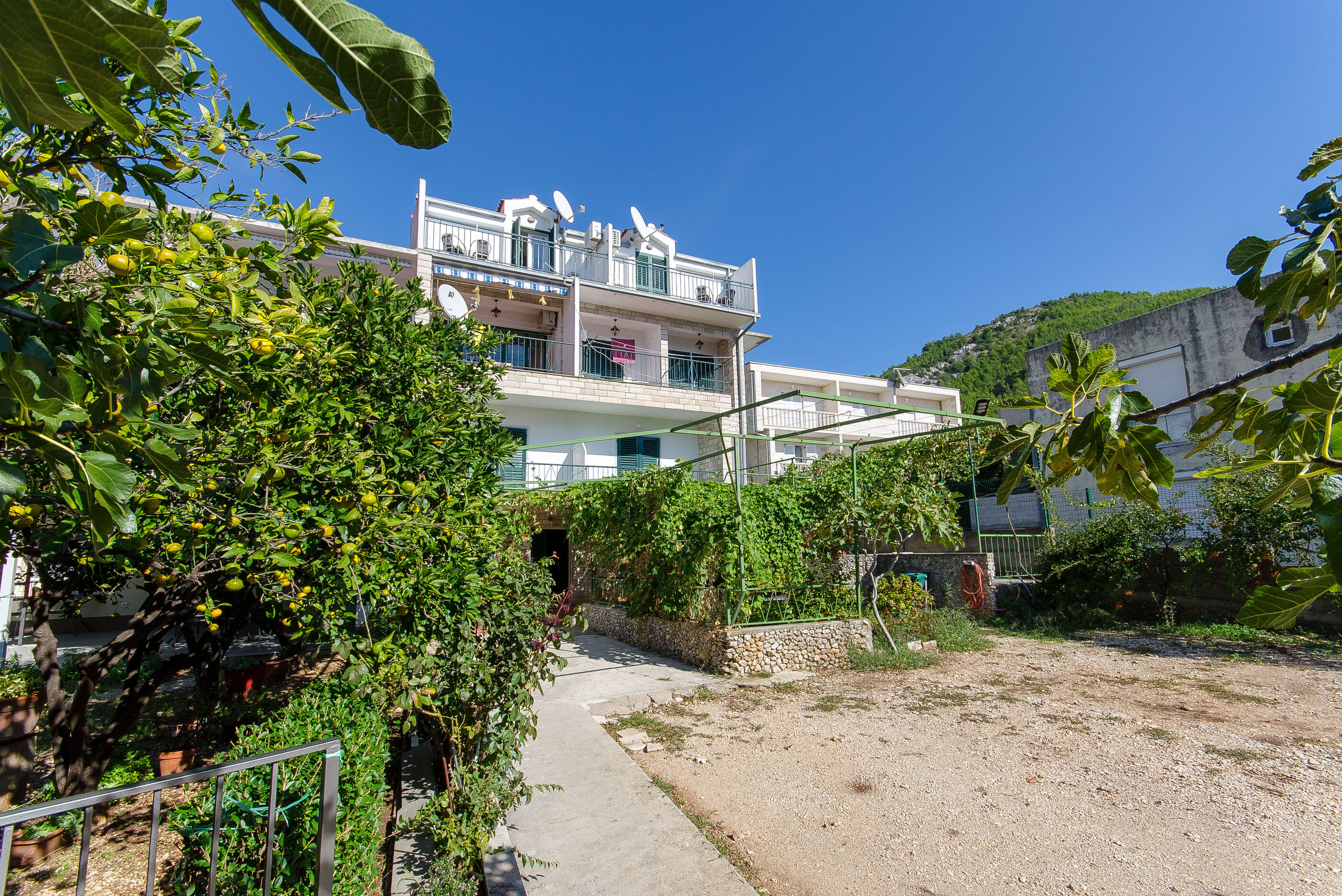 Apartments Zoran 82901-A2