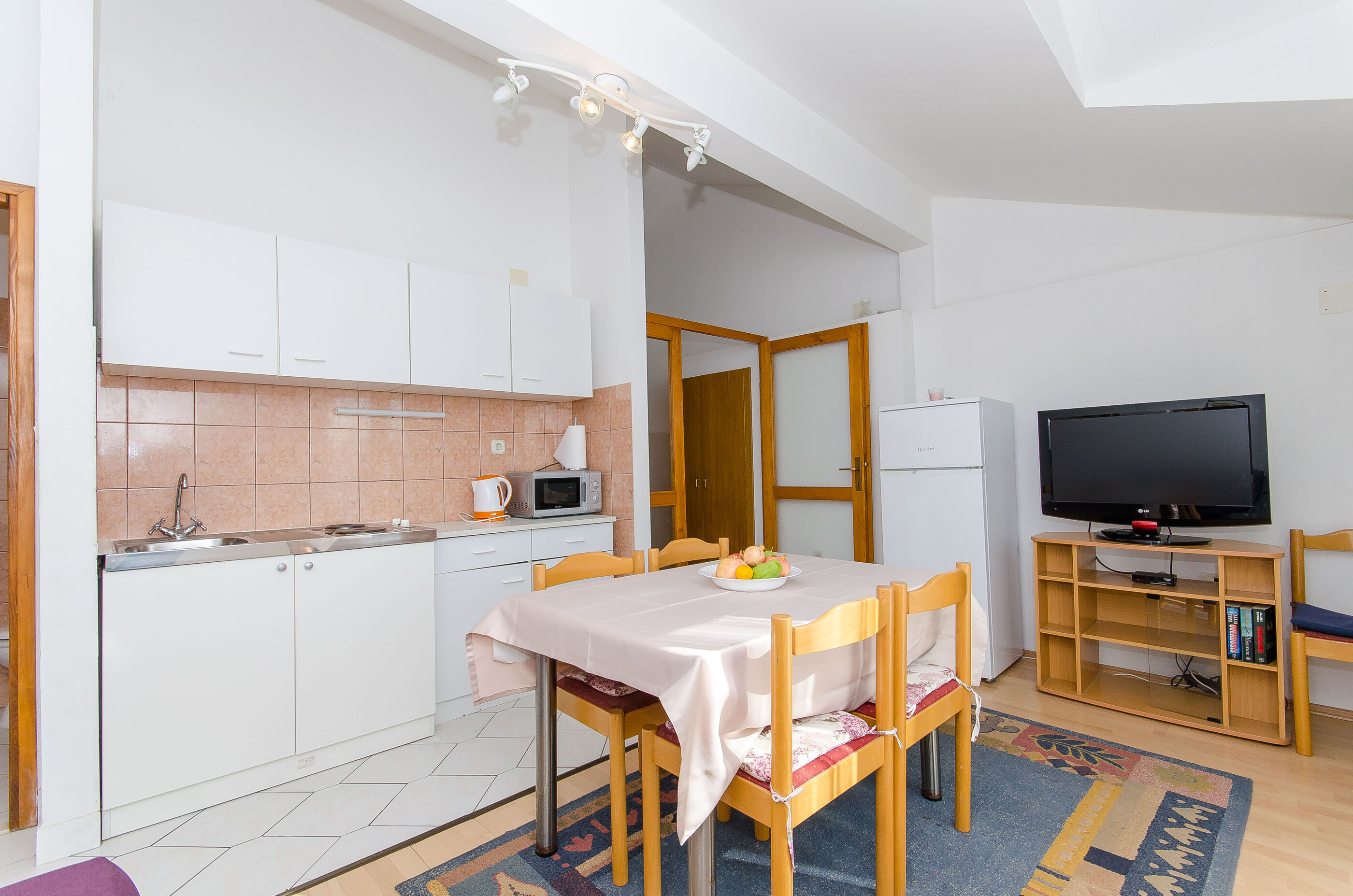 Apartments Zoran 82901-A2