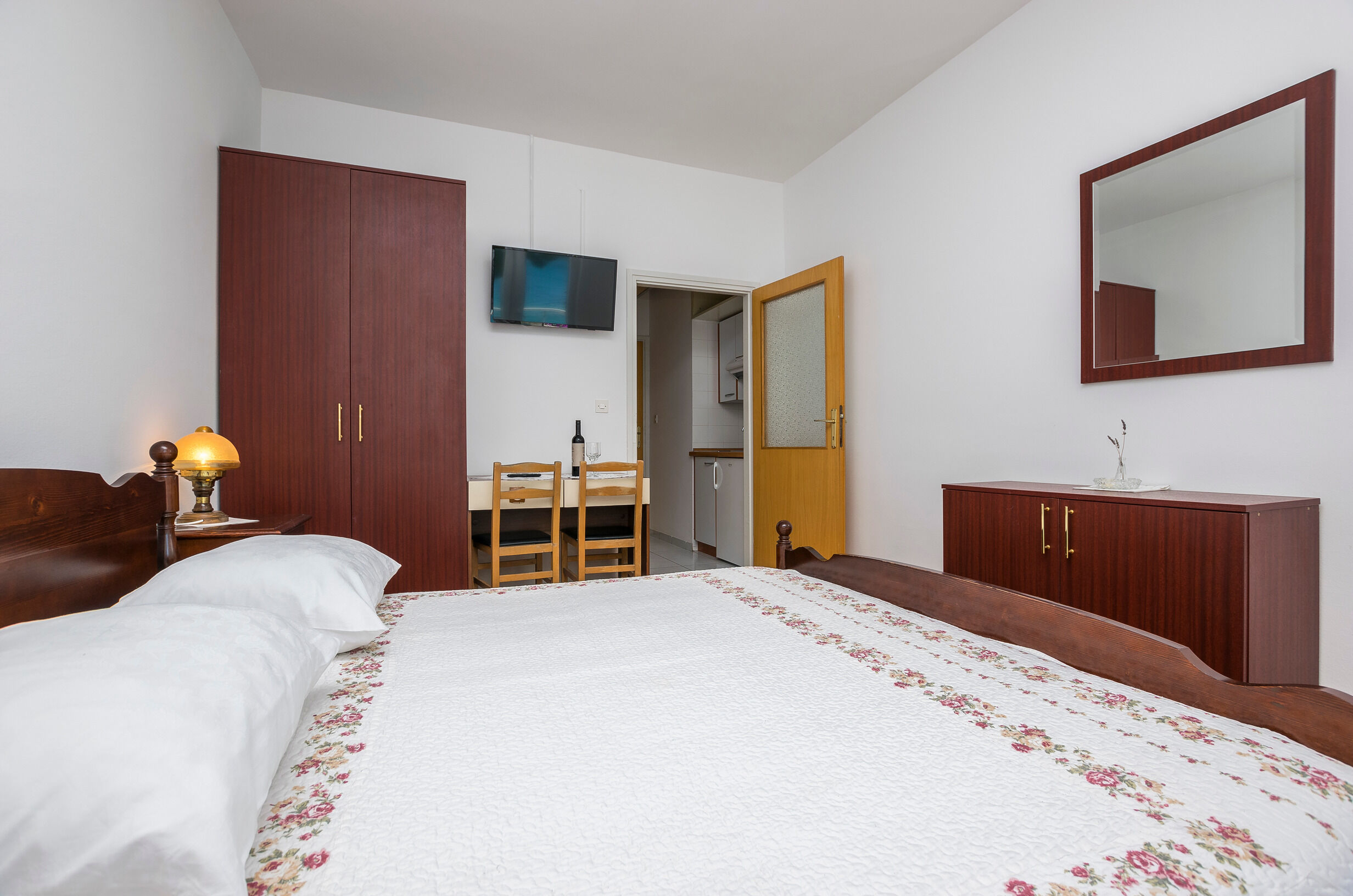 Apartment and Rooms Franka 79351-A3