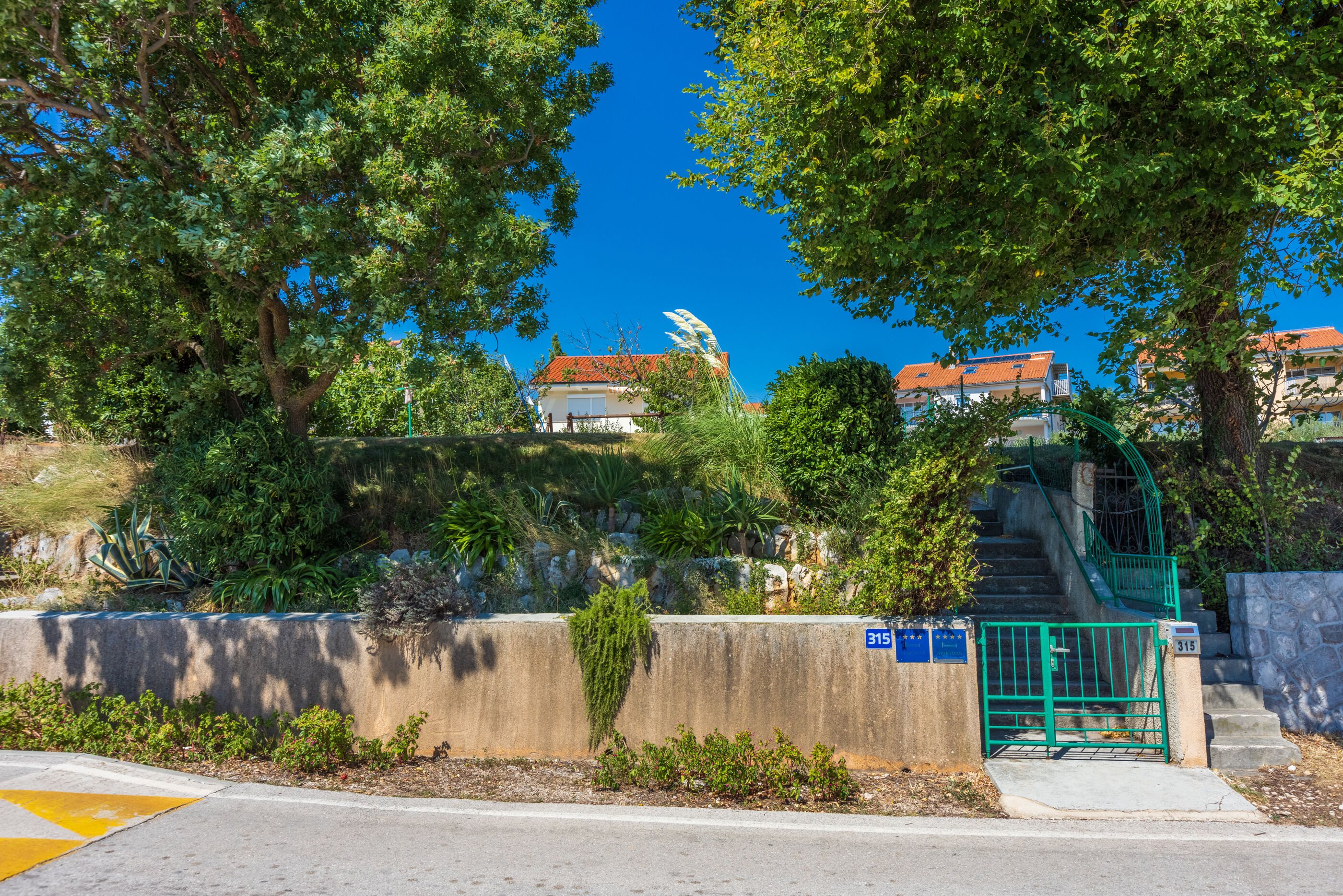 Apartments Star by the sea 83011-A1