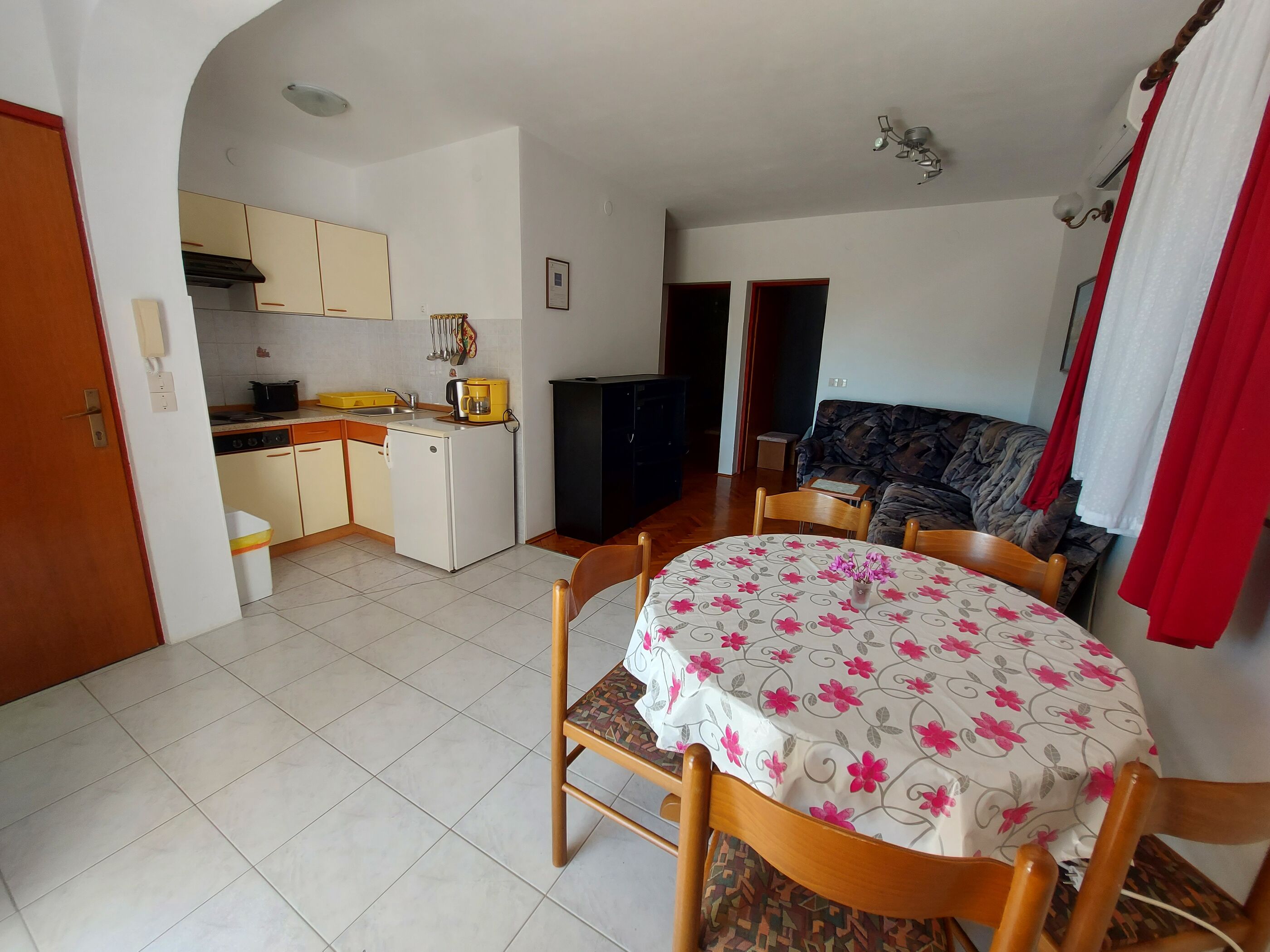 Apartments Franjo 80861-A2