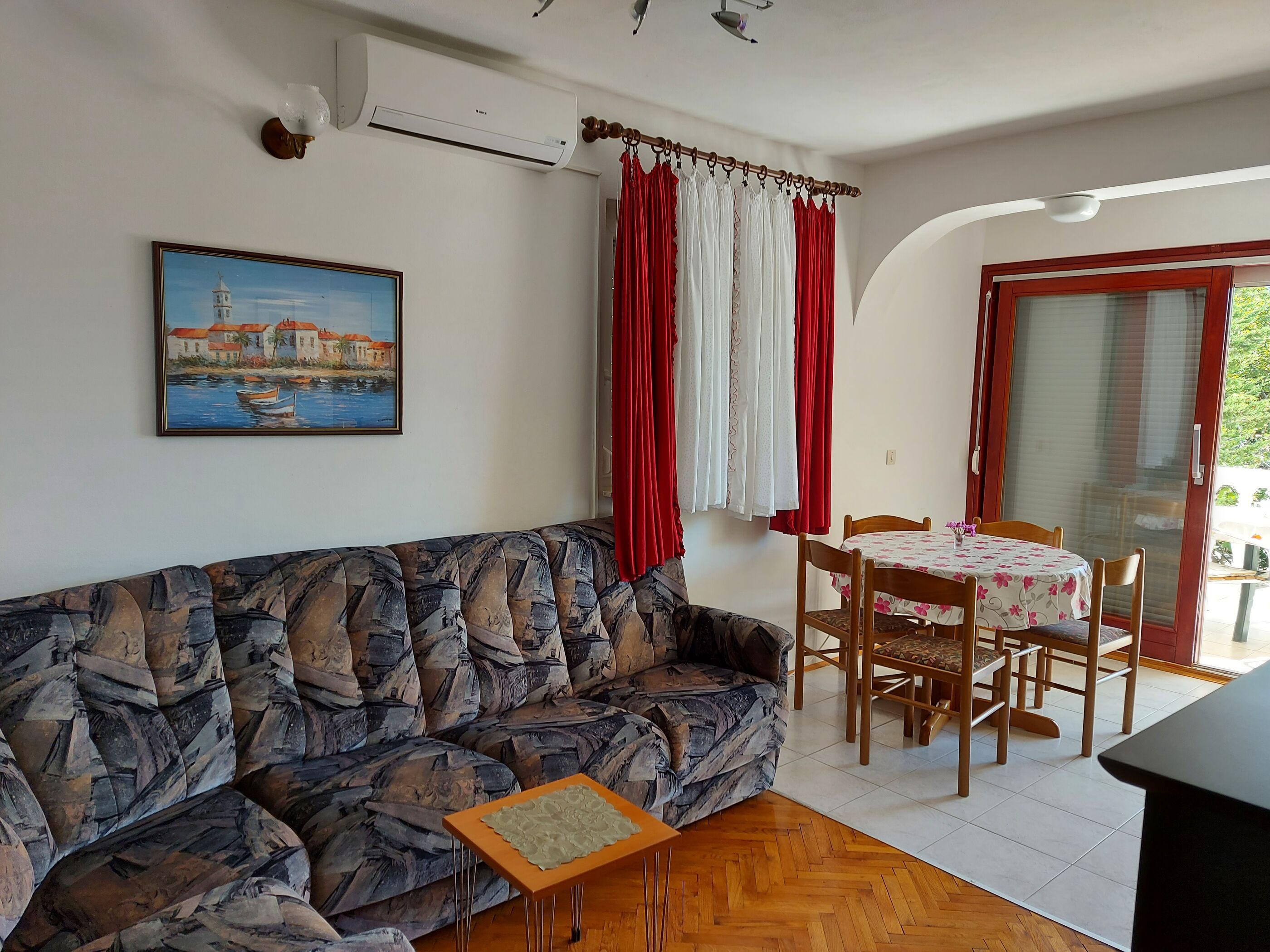 Apartments Franjo 80861-A2