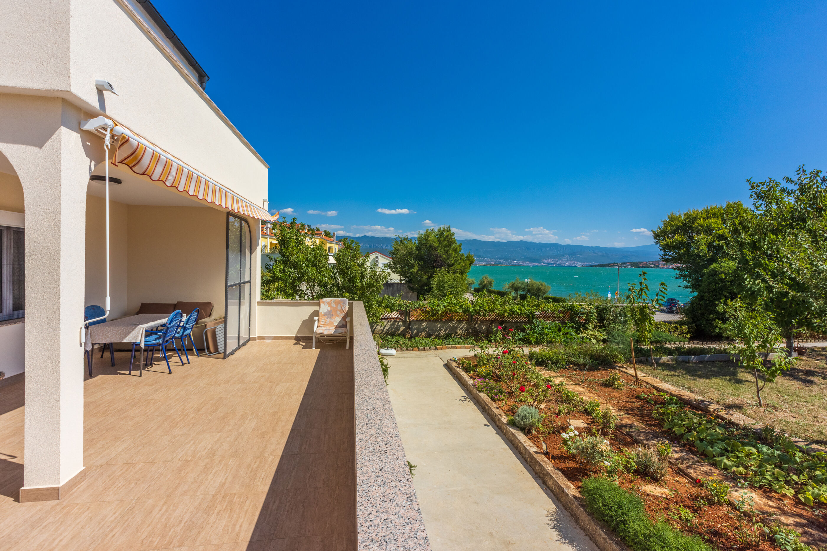Apartments Star by the sea 83011-A1