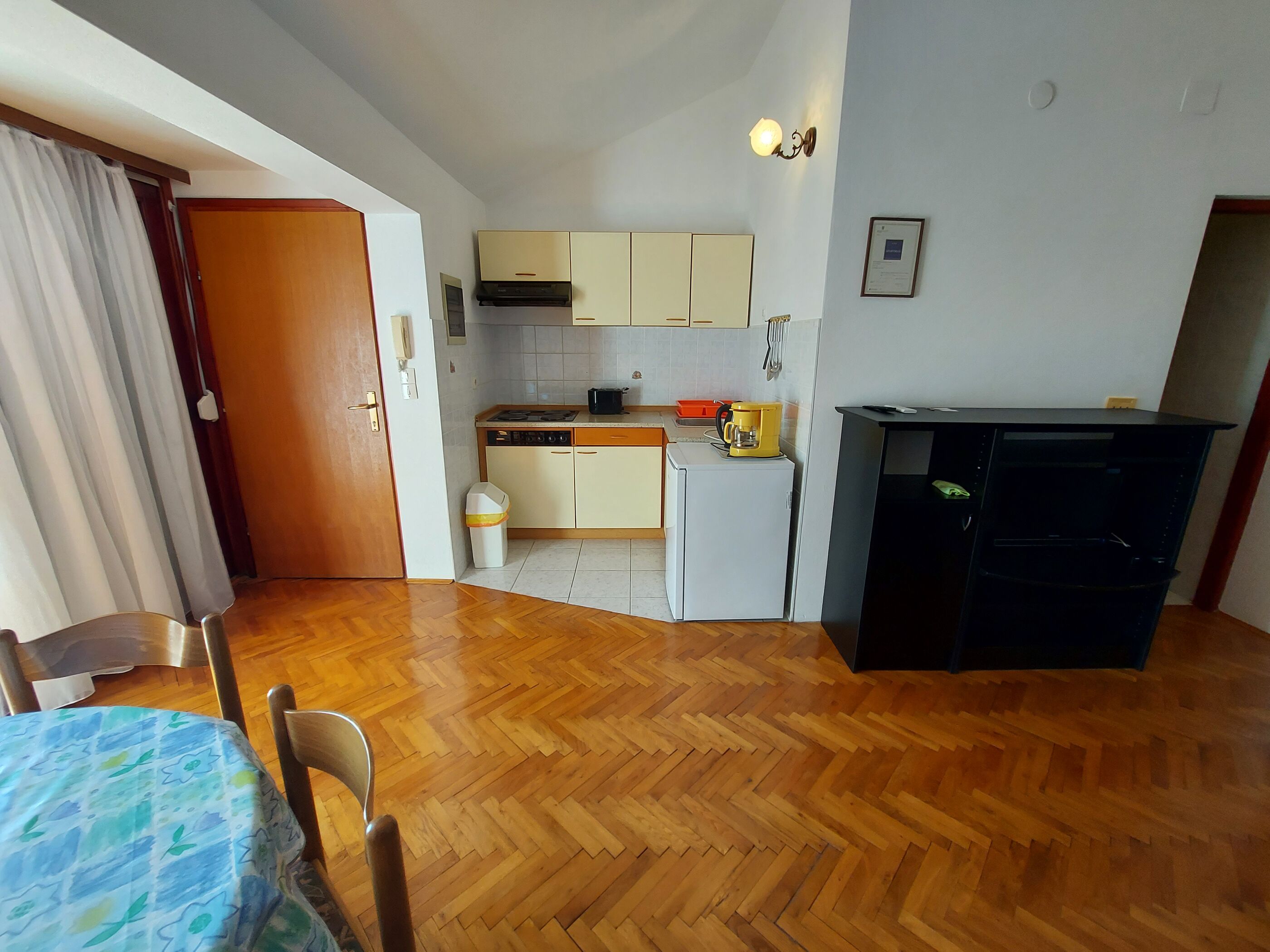 Apartments Franjo 80861-A3