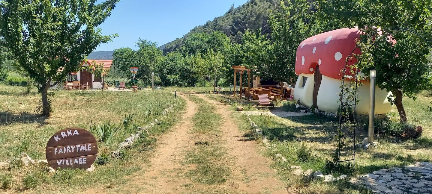 House Fairytale Village Castle 24742-K1