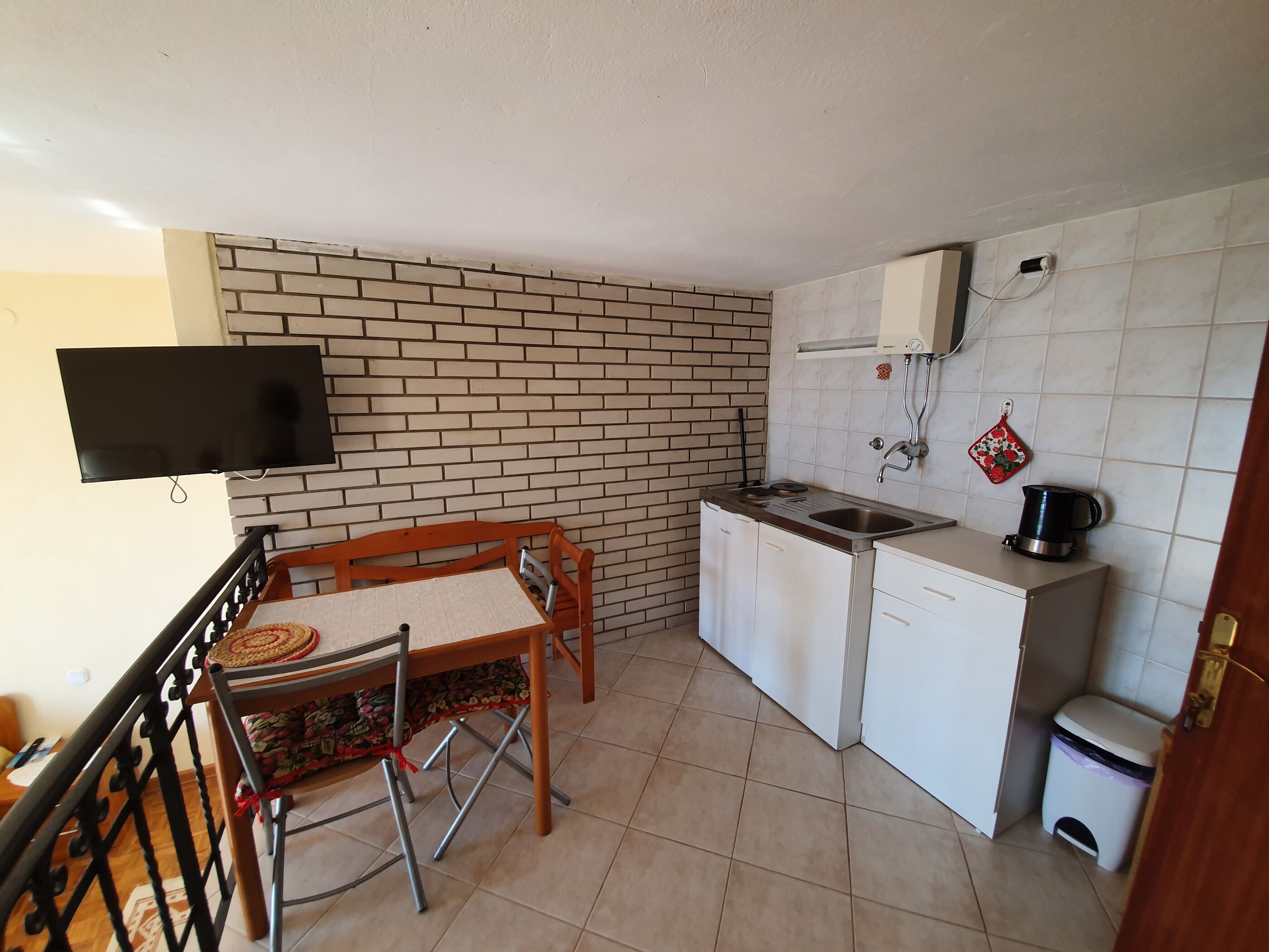 Apartments Badnje 62436-A3