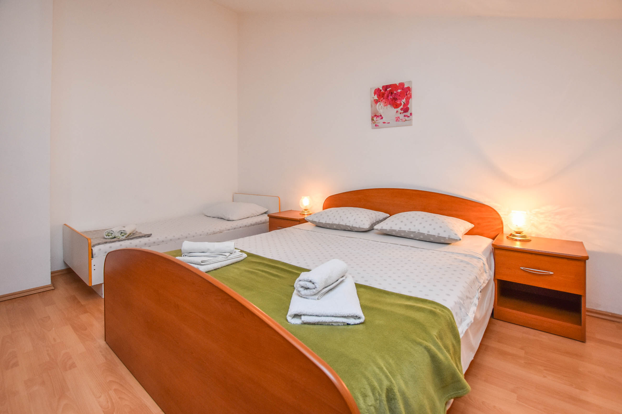 Apartments Svarog 14642-A2