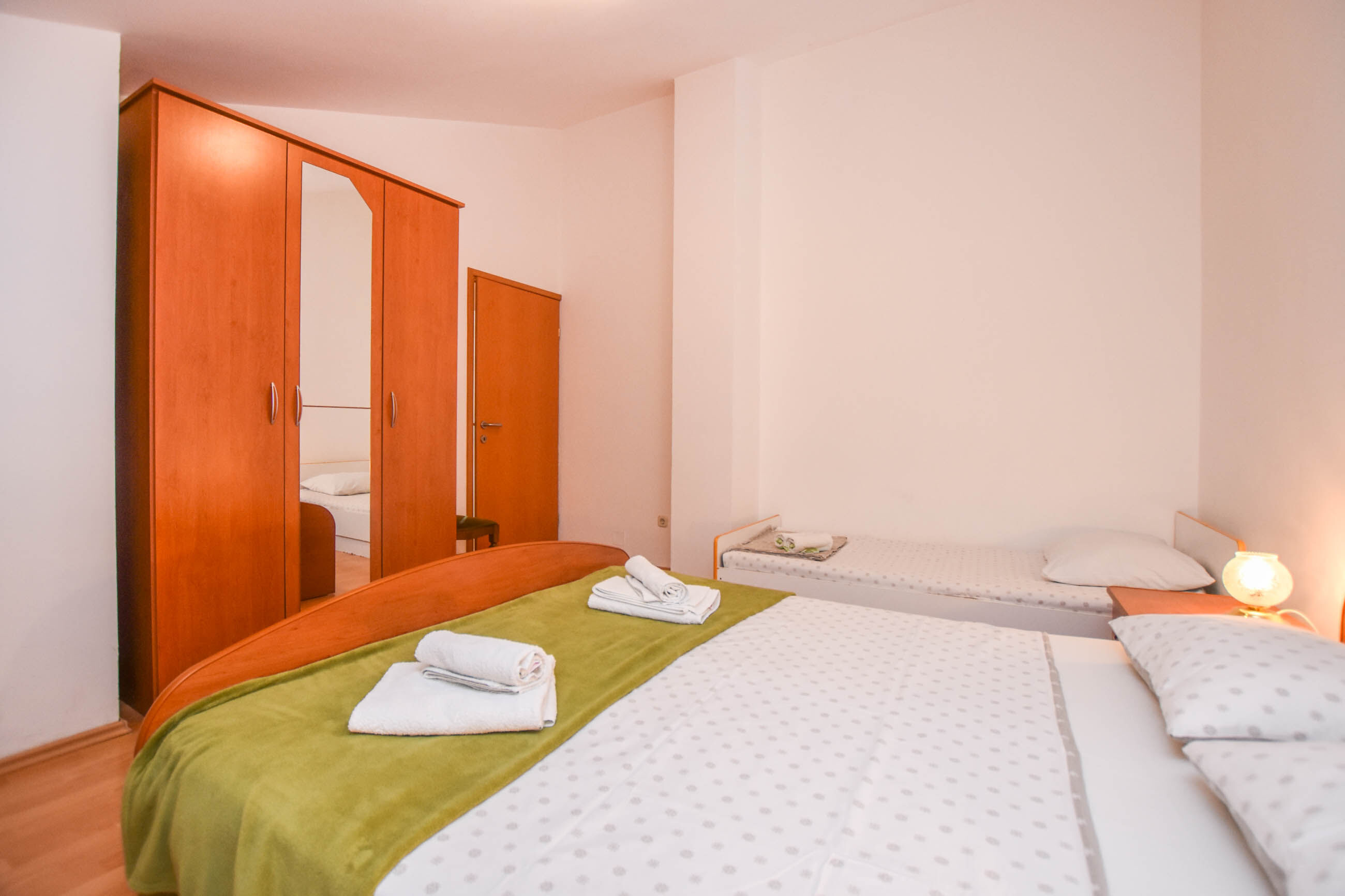 Apartments Svarog 14642-A2