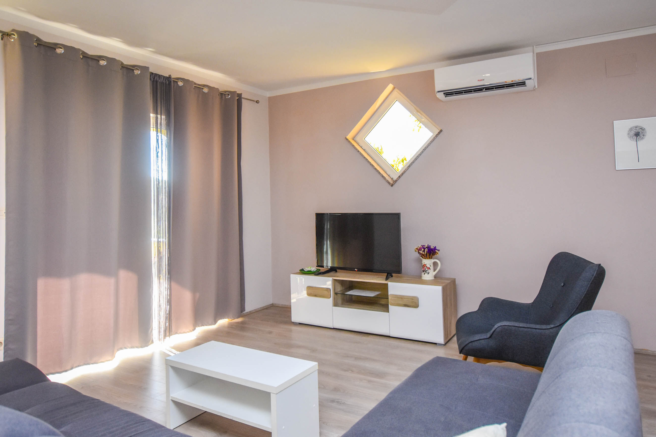 Apartments Svarog 14642-A3
