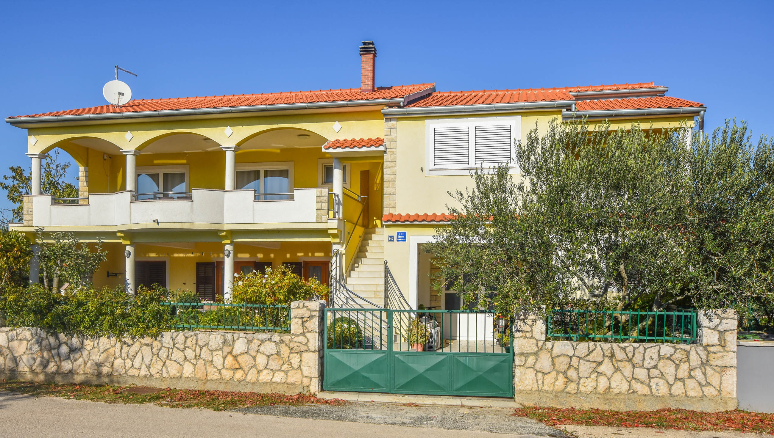 Apartments Svarog 14642-A2