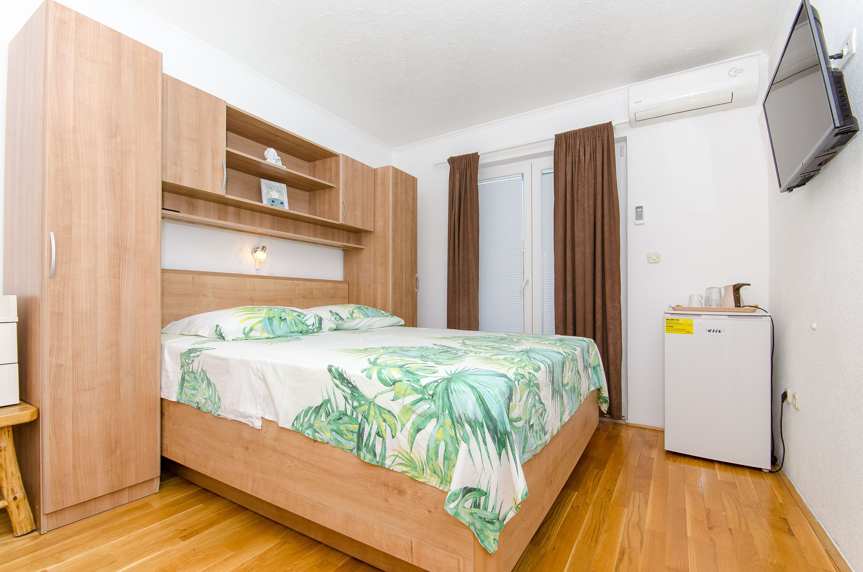 Rooms Nikola 78421-S1