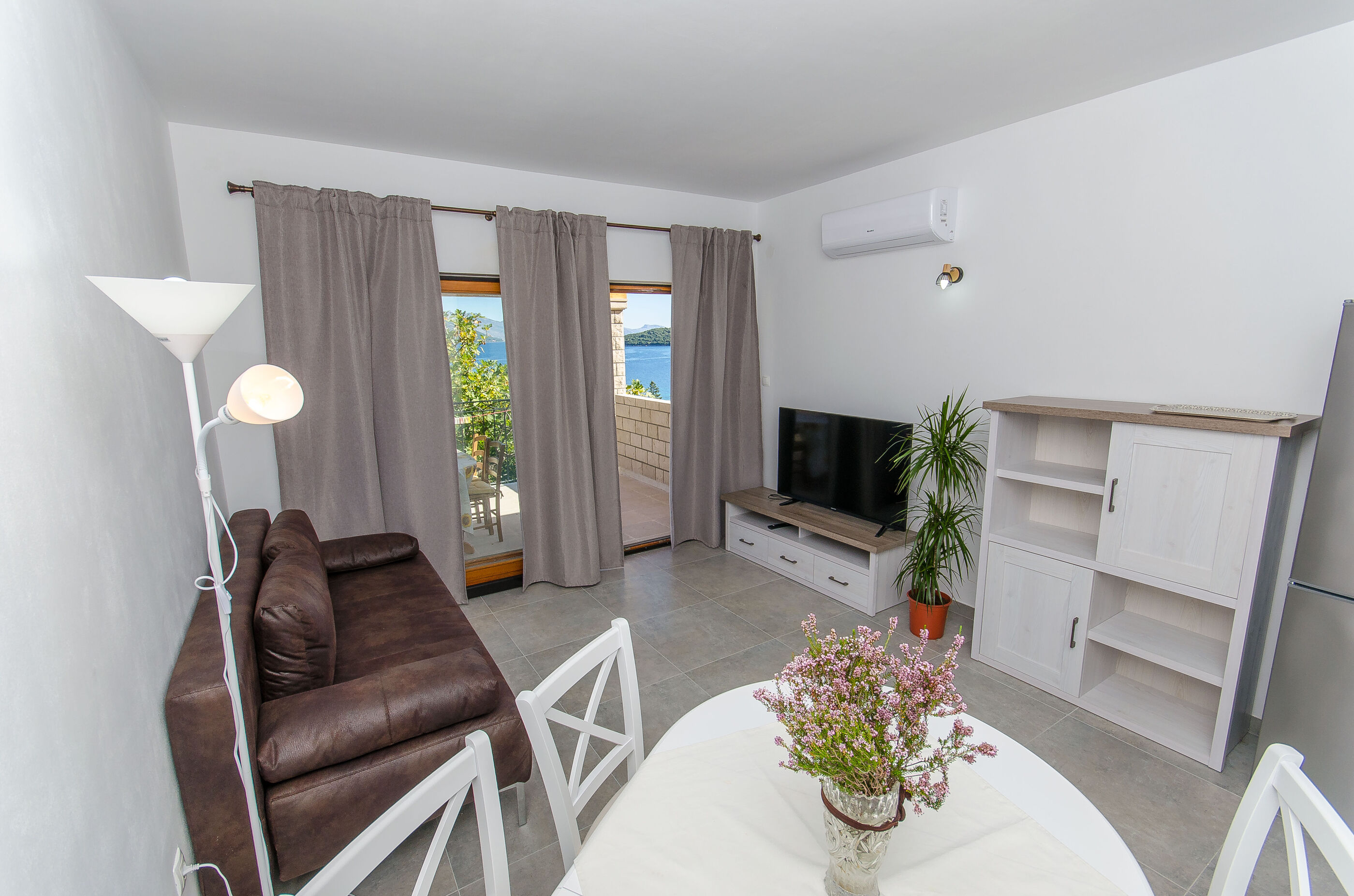 Apartments Koras 51533-A1
