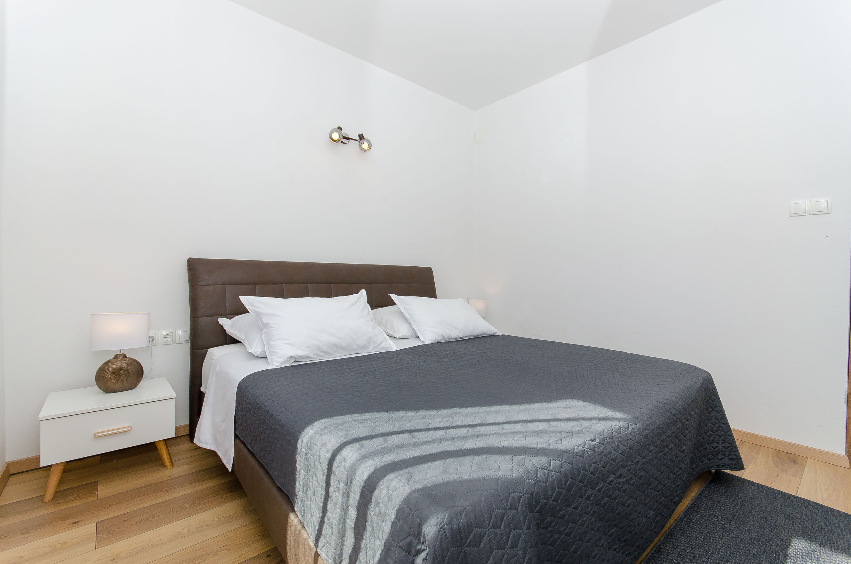 Apartments Koras 51533-A2