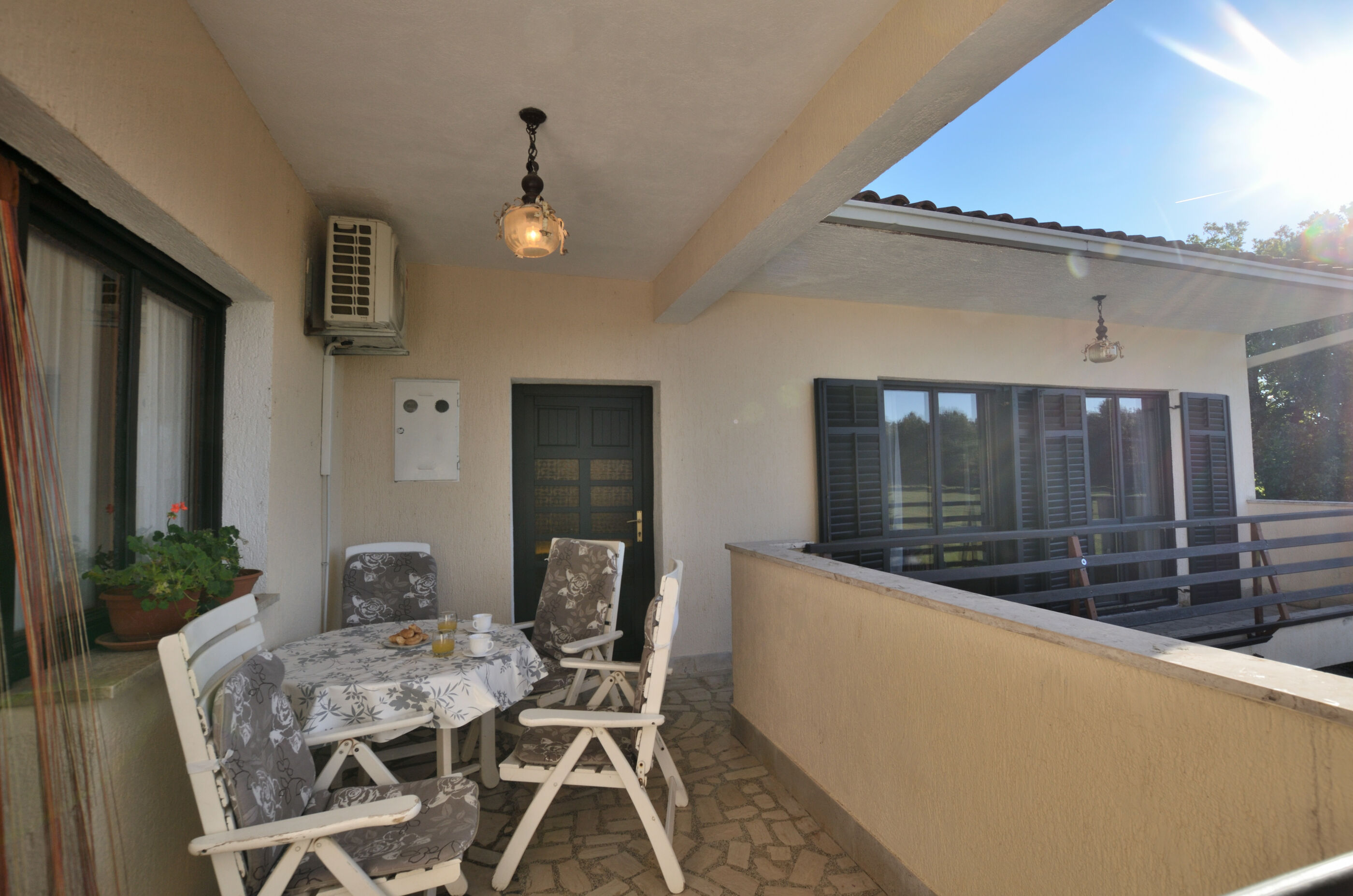 Villa Mirka V2251-K1
