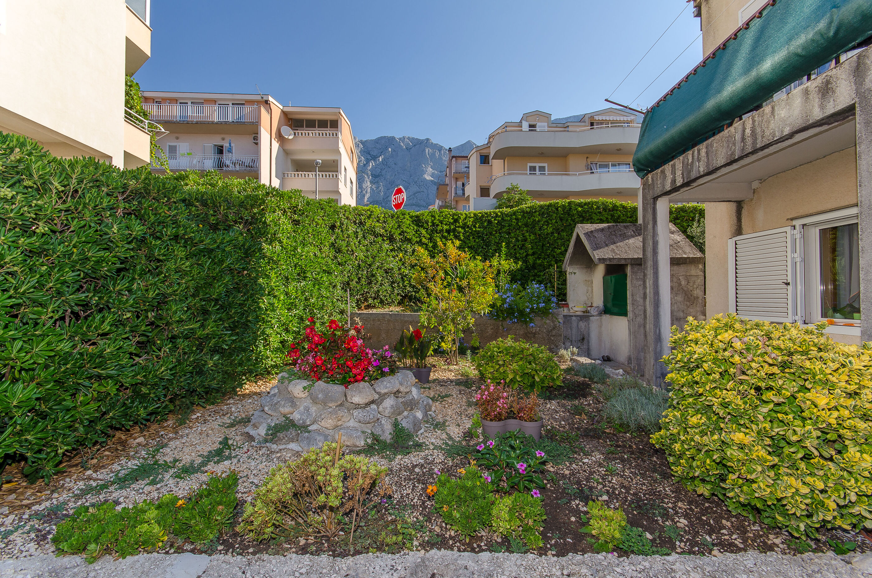 Apartments Katica 31881-A1