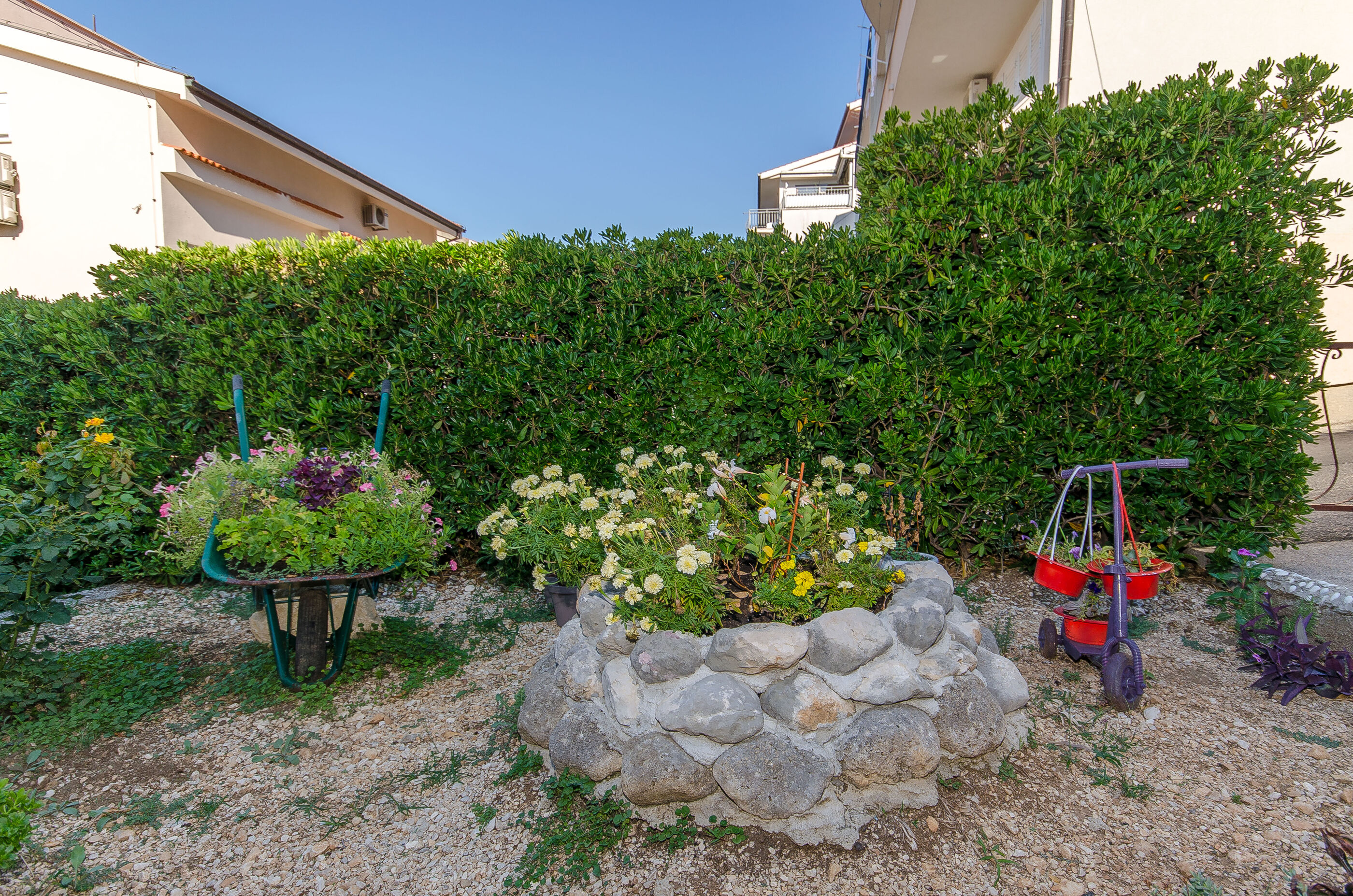 Apartments Katica 31881-A1